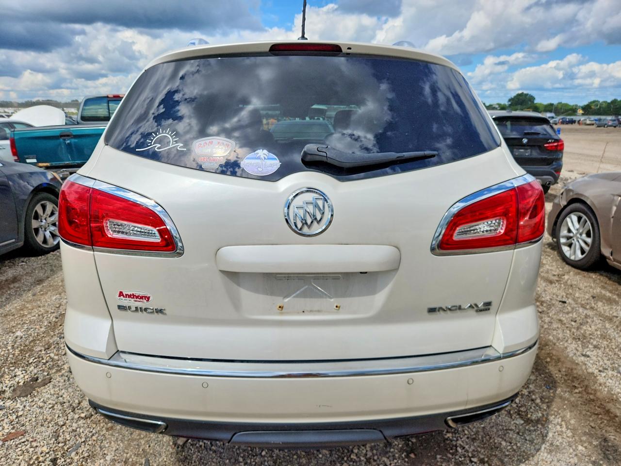 2014 Buick Enclave White vin: 5GAKVCKD6EJ327209