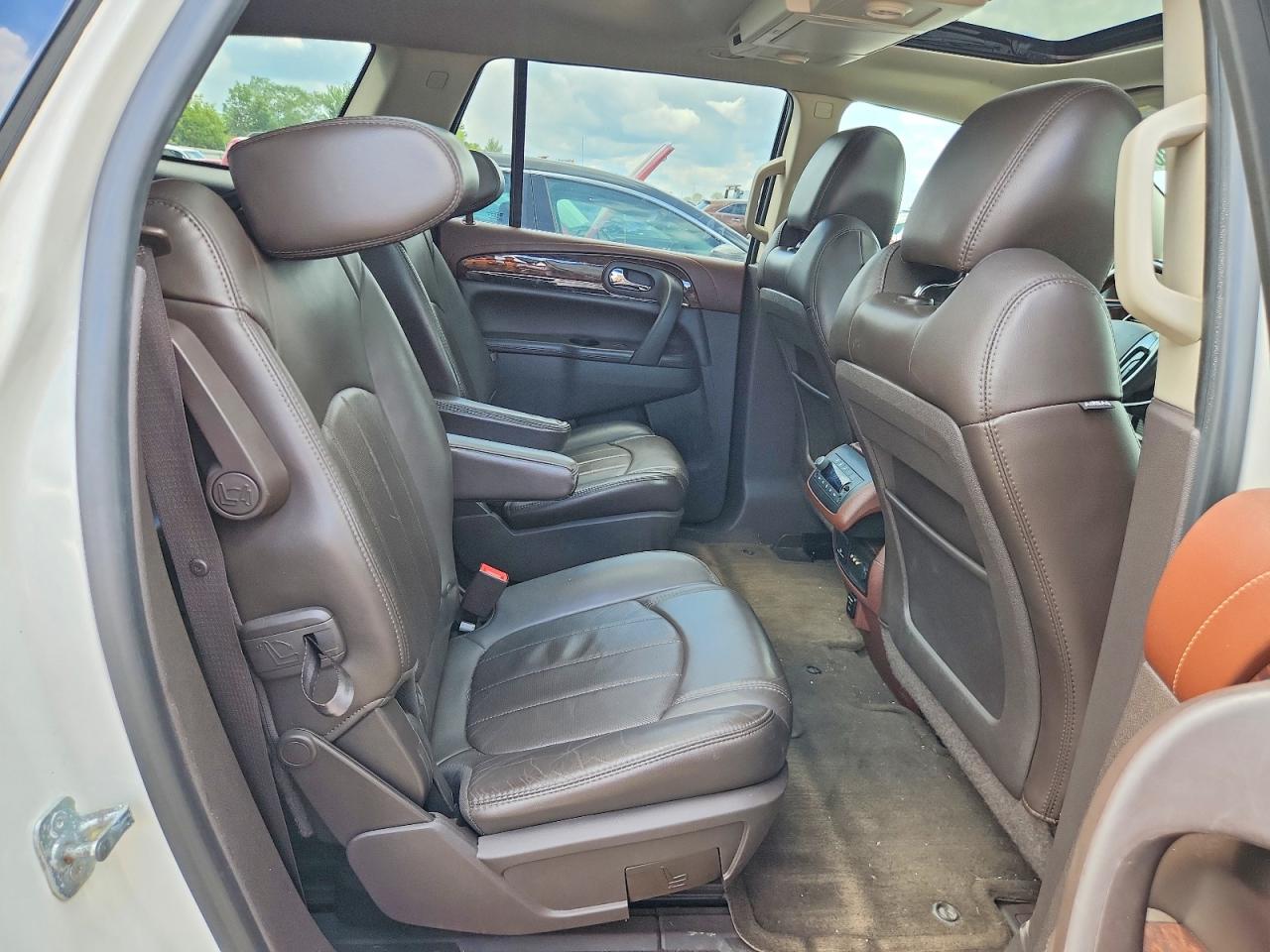 2014 Buick Enclave White vin: 5GAKVCKD6EJ327209