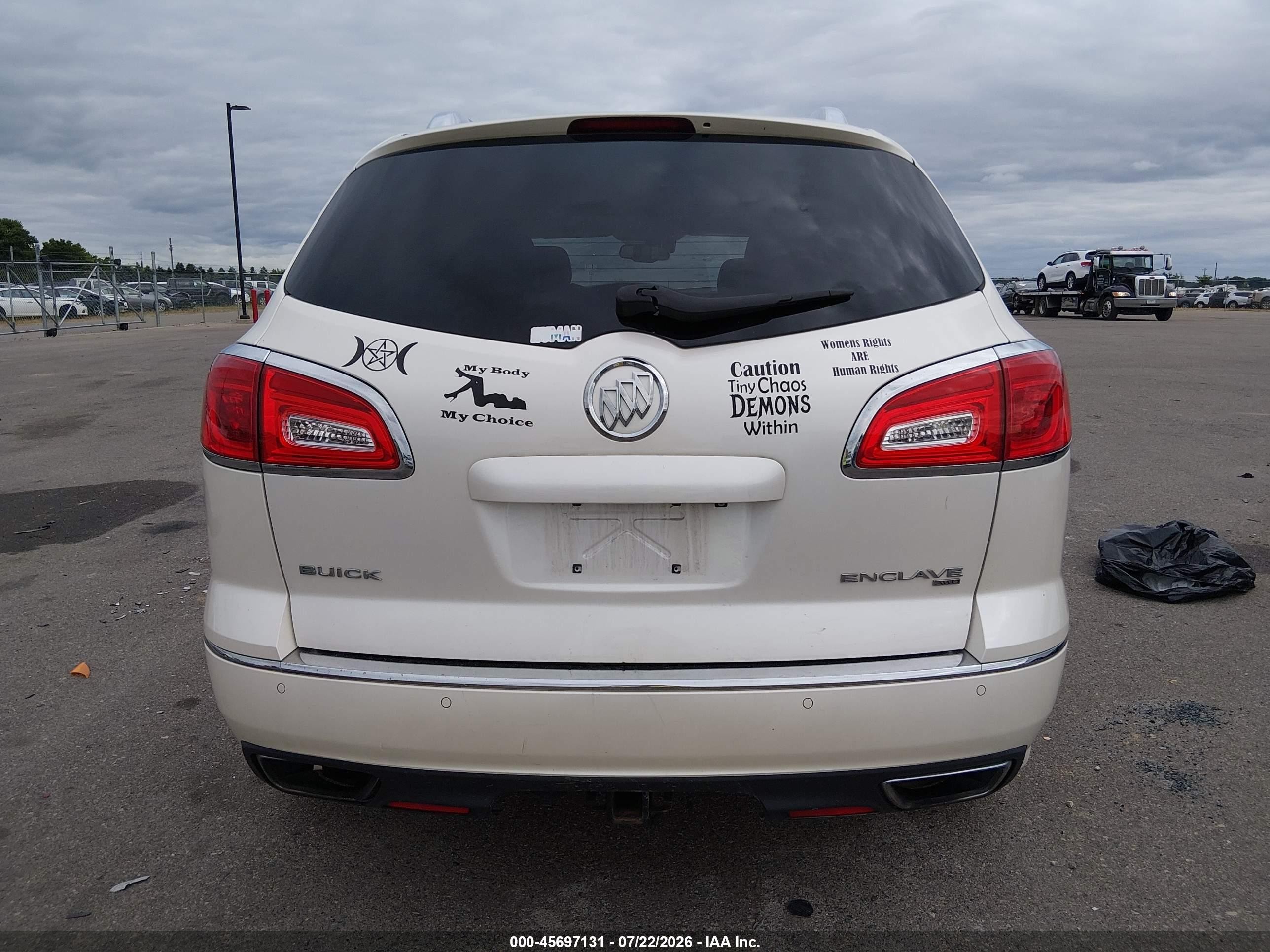 2014 Buick Enclave Premium White vin: 5GAKVCKD6EJ364230