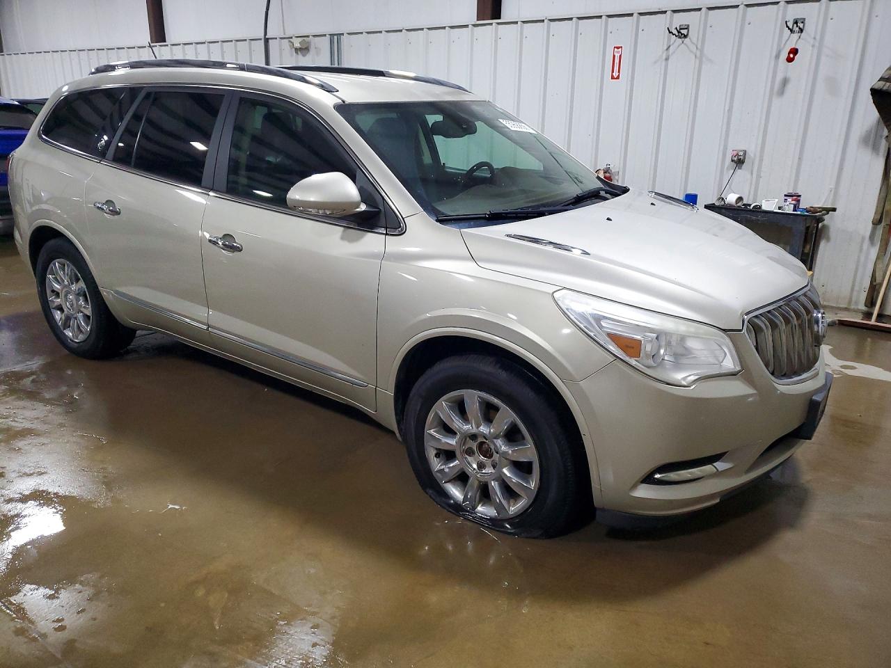 2014 Buick Enclave Silver vin: 5GAKVCKD7EJ255646