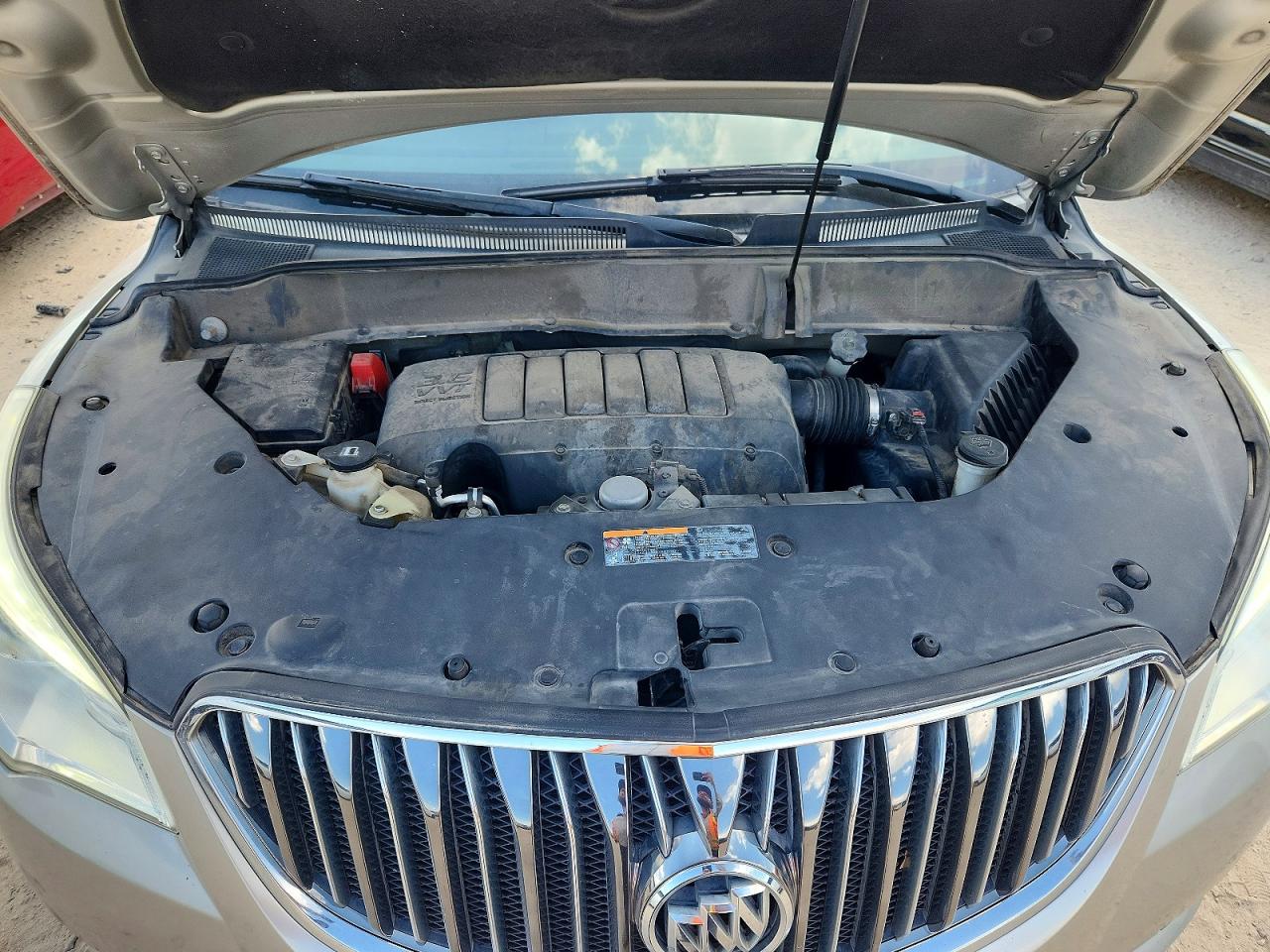 2017 Buick Enclave Beige vin: 5GAKVCKD7HJ266604
