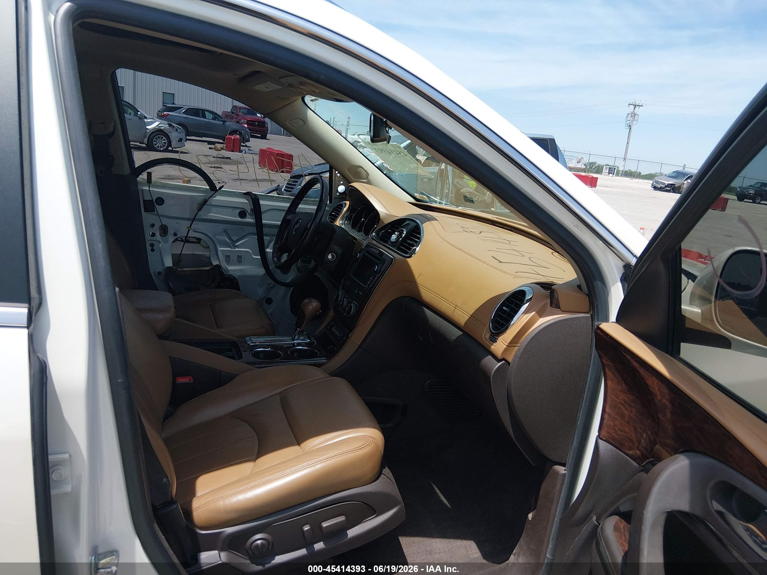 2014 Buick Enclave Premium Белый vin: 5GAKVCKD8EJ115198