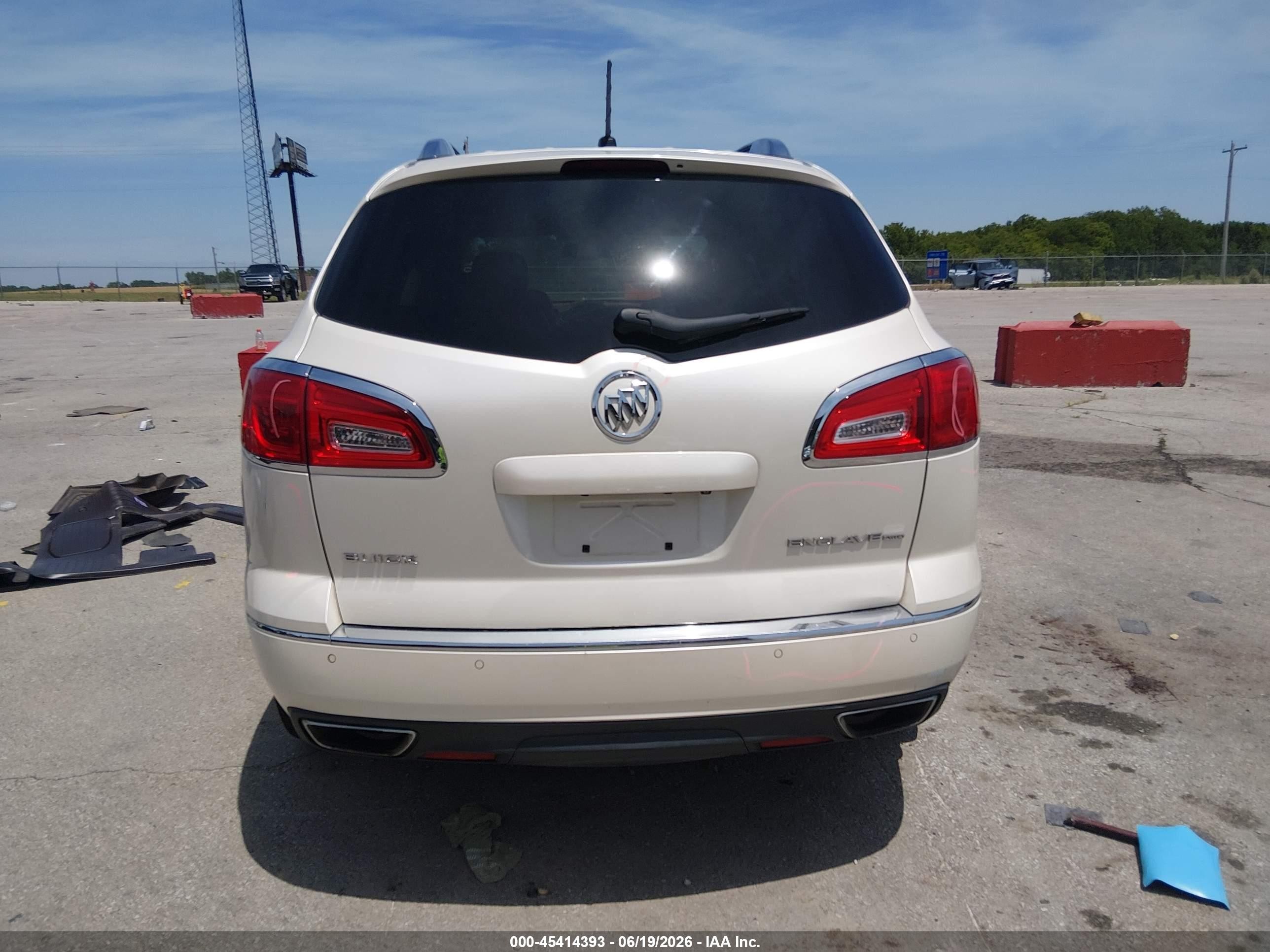 2014 Buick Enclave Premium Белый vin: 5GAKVCKD8EJ115198