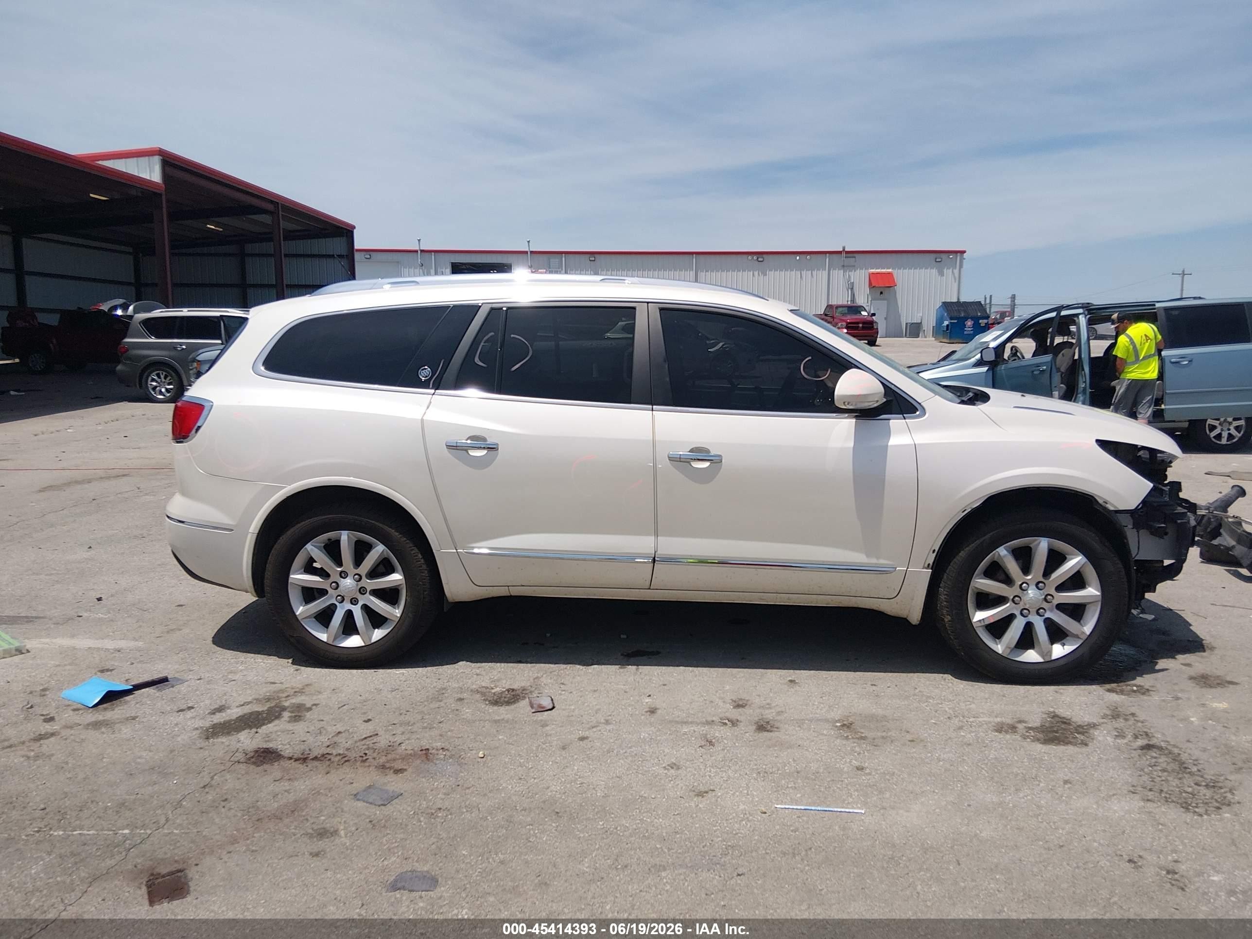 2014 Buick Enclave Premium Белый vin: 5GAKVCKD8EJ115198