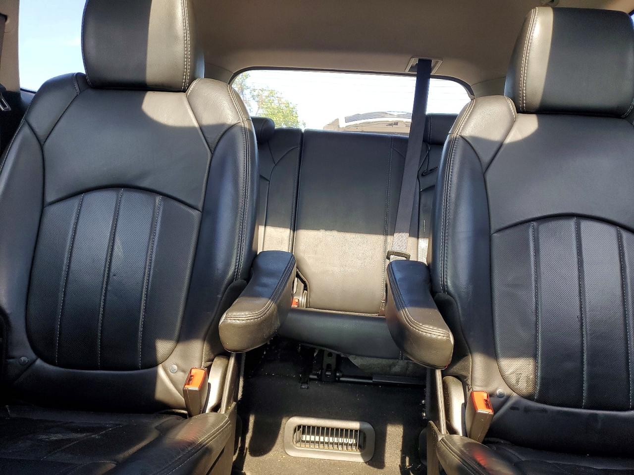 2014 Buick Enclave Белый vin: 5GAKVCKD9EJ306922