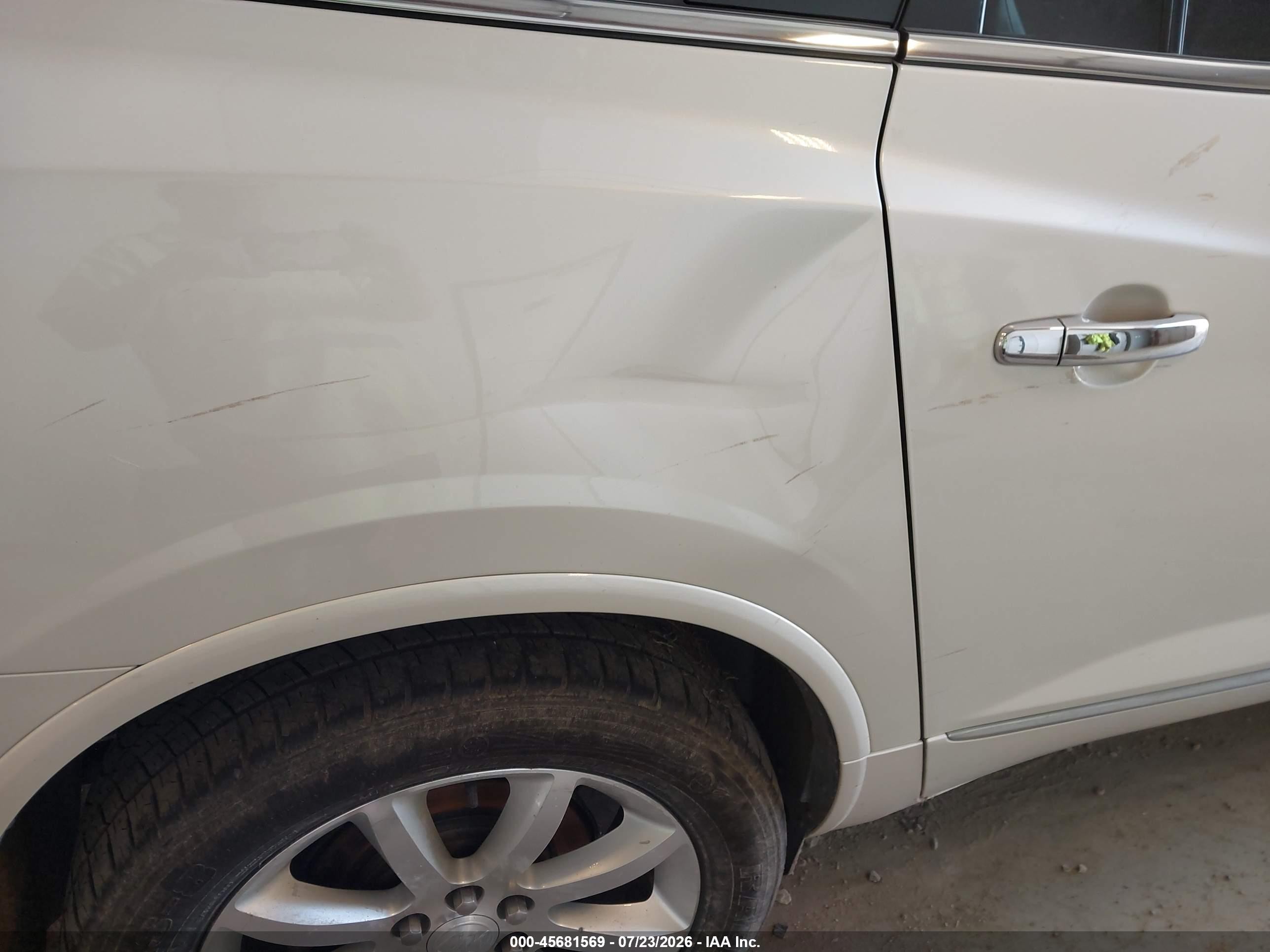2014 Buick Enclave Premium White vin: 5GAKVCKD9EJ310856