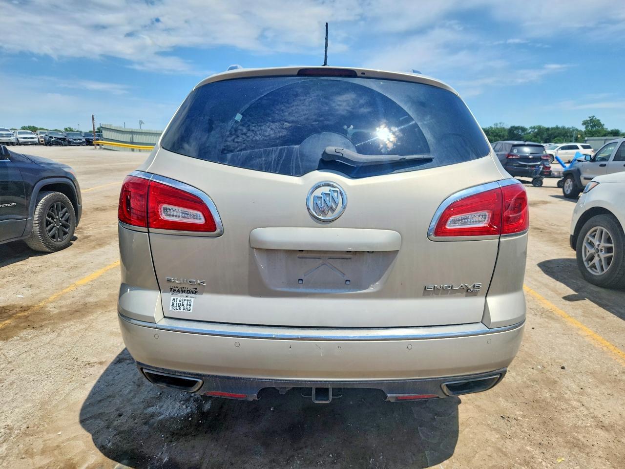 2015 Buick Enclave Gold vin: 5GAKVCKD9FJ185620