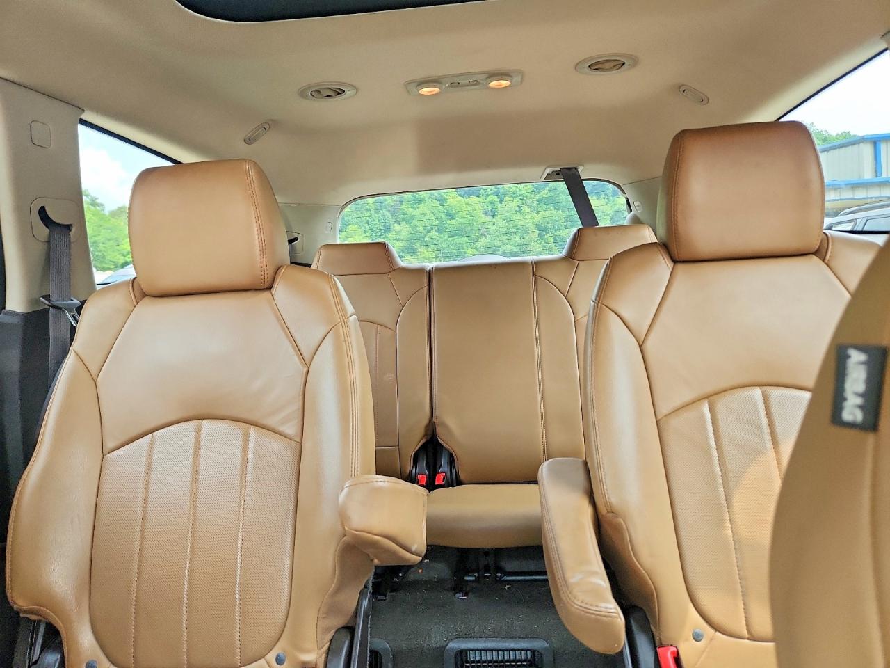 2015 Buick Enclave Burgundy vin: 5GAKVCKD9FJ223136