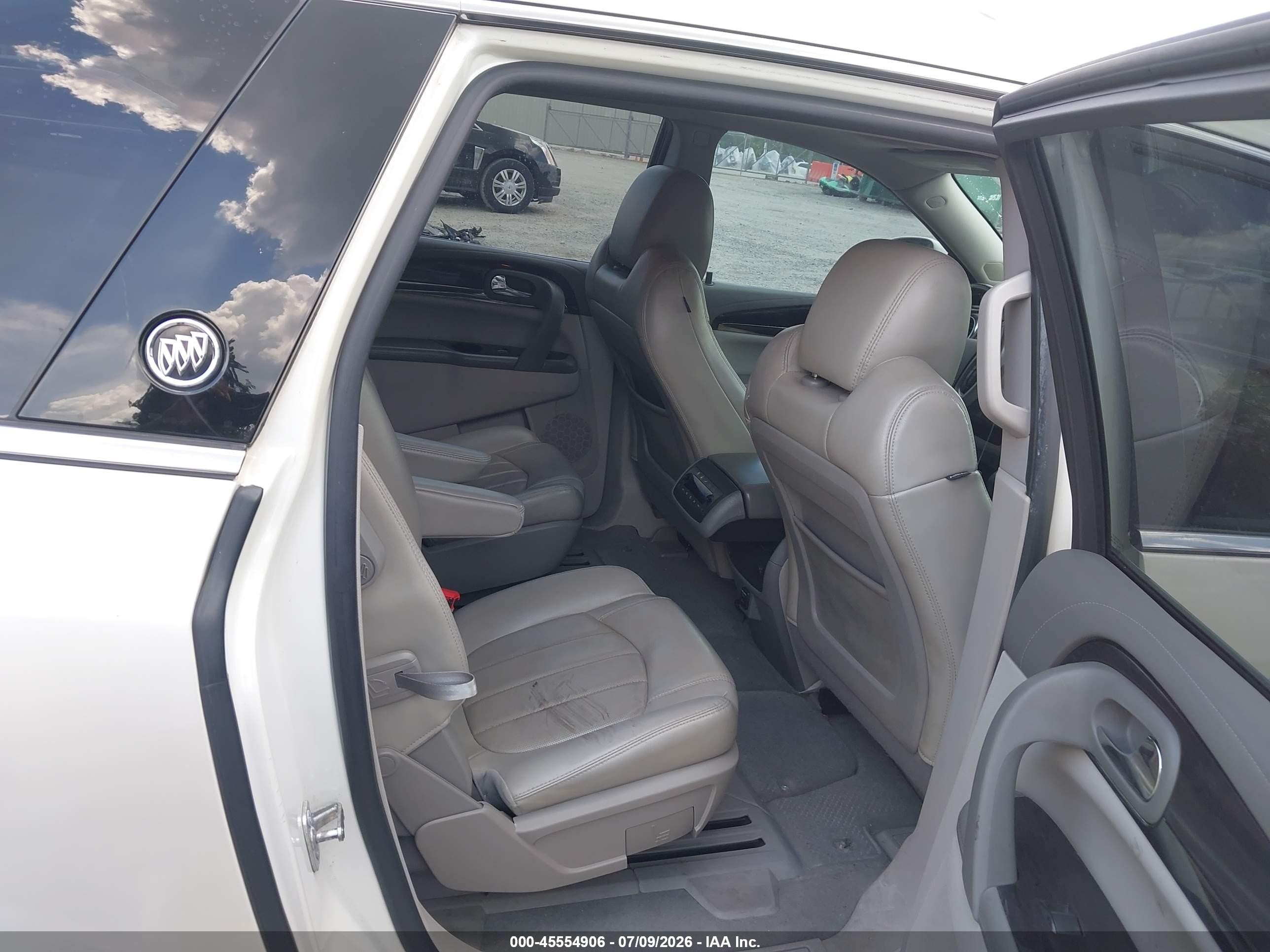 2015 Buick Enclave Premium White vin: 5GAKVCKD9FJ233181