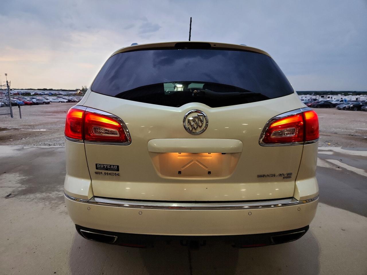 2014 Buick Enclave White vin: 5GAKVCKDXEJ284090