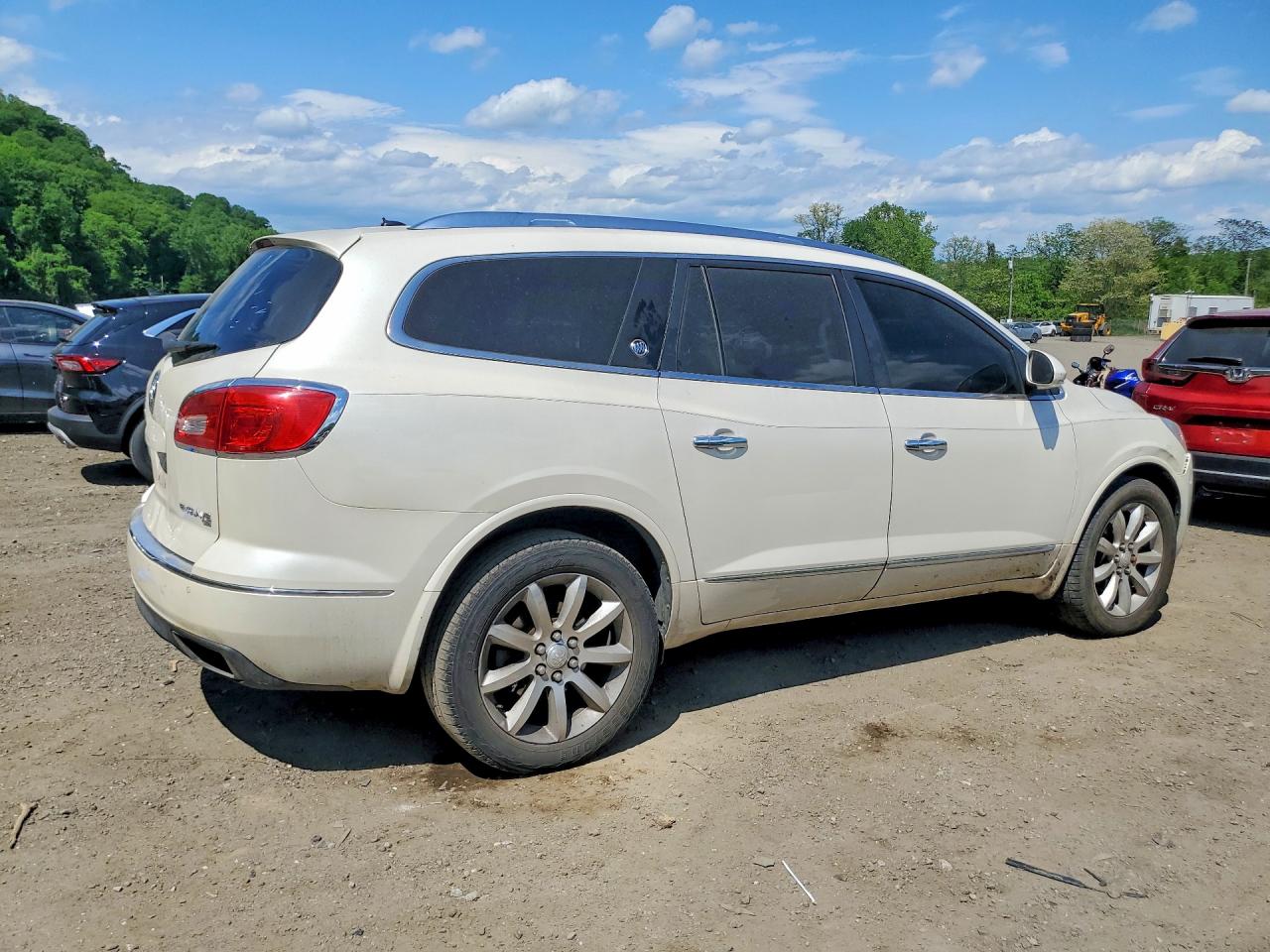 2015 Buick Enclave White vin: 5GAKVCKDXFJ108304