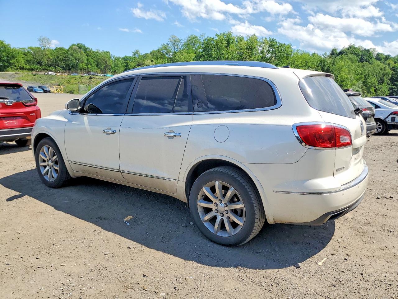 2015 Buick Enclave White vin: 5GAKVCKDXFJ108304