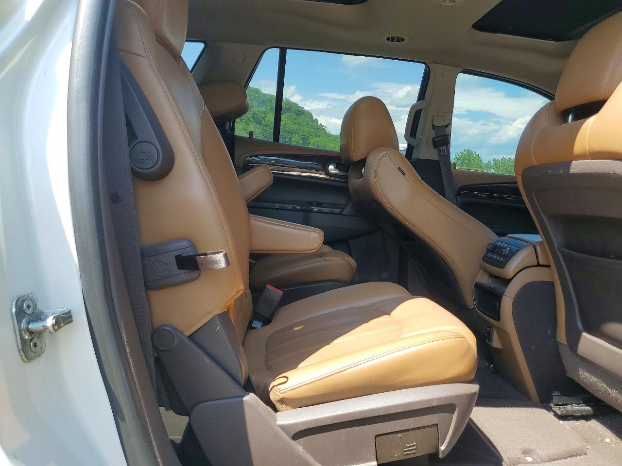 2015 Buick Enclave White vin: 5GAKVCKDXFJ108304