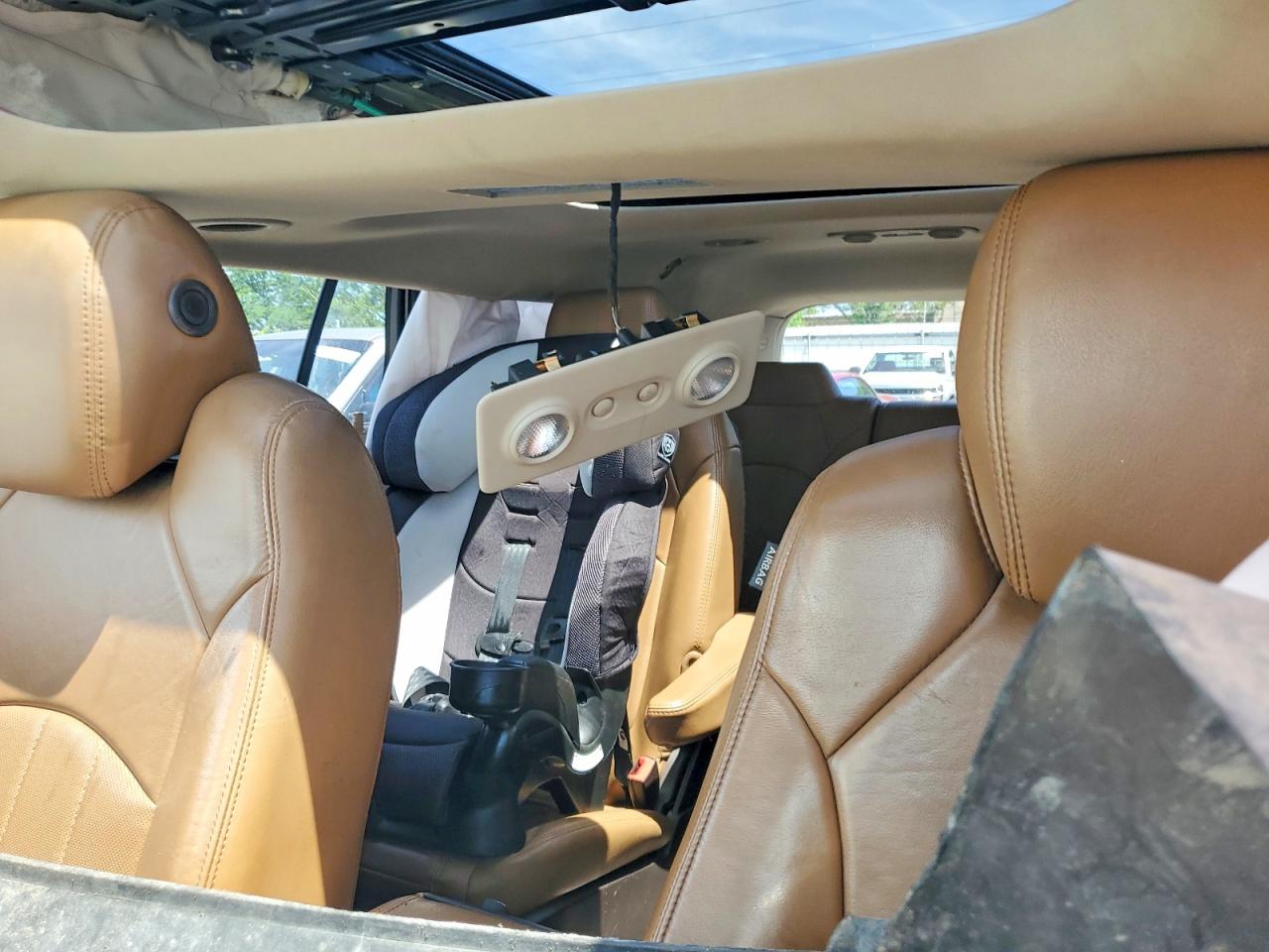 2015 Buick Enclave Beige vin: 5GAKVCKDXFJ228586