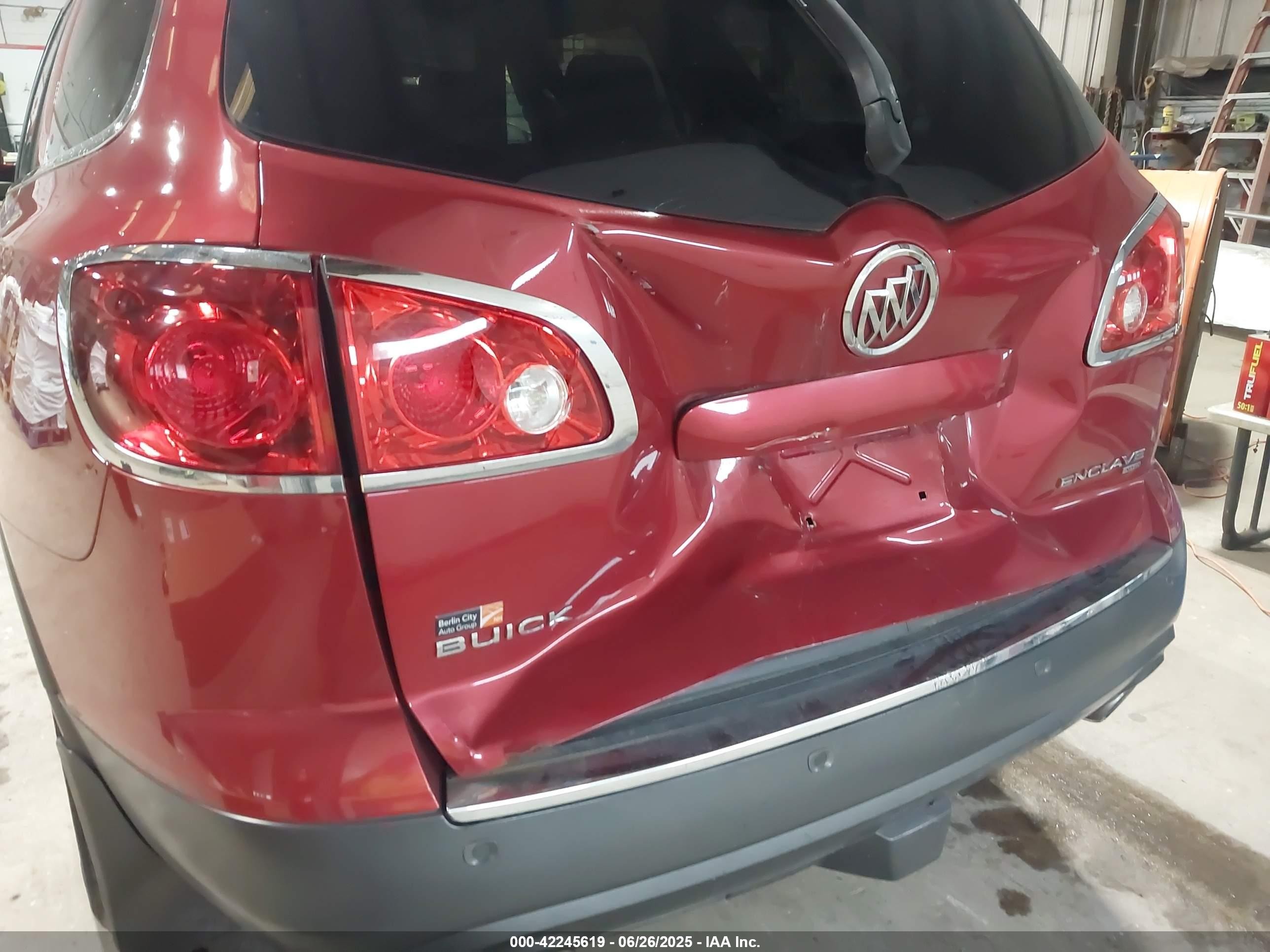 2012 Buick Enclave Premium Красный vin: 5GAKVDED0CJ315622