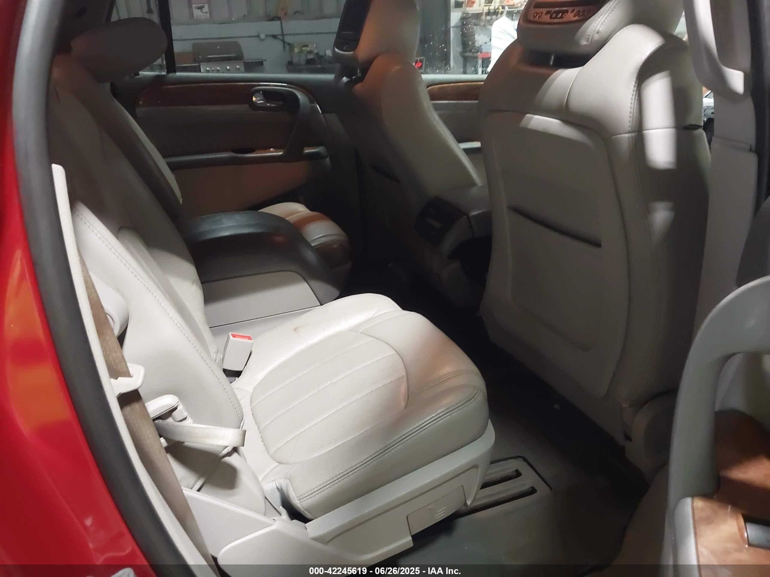 2012 Buick Enclave Premium Красный vin: 5GAKVDED0CJ315622
