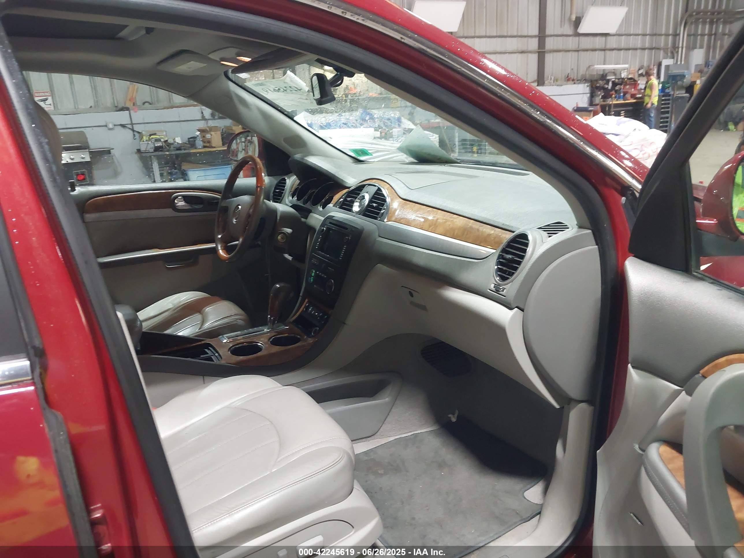 2012 Buick Enclave Premium Красный vin: 5GAKVDED0CJ315622