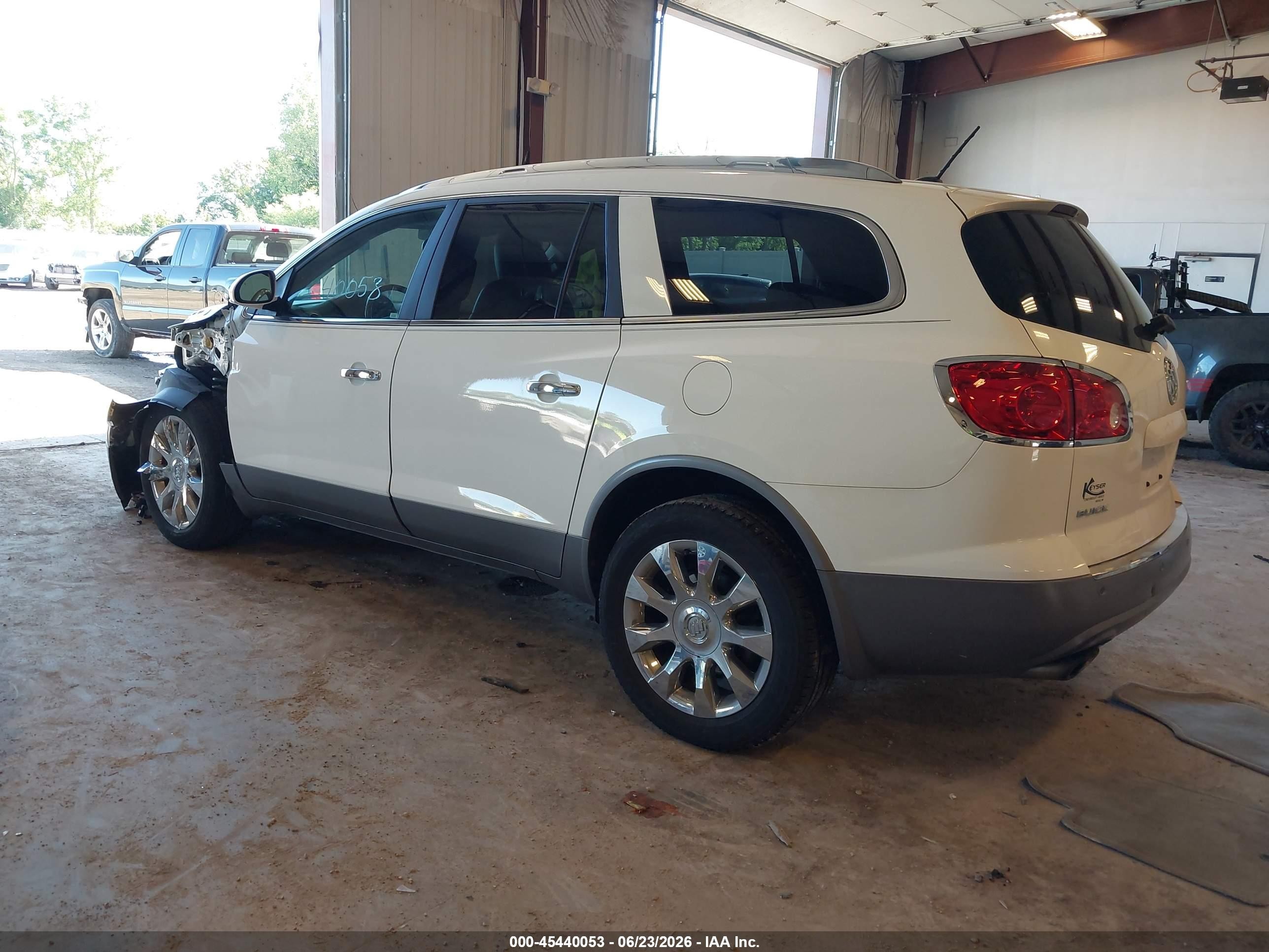 2012 Buick Enclave Premium Белый vin: 5GAKVDED3CJ324752