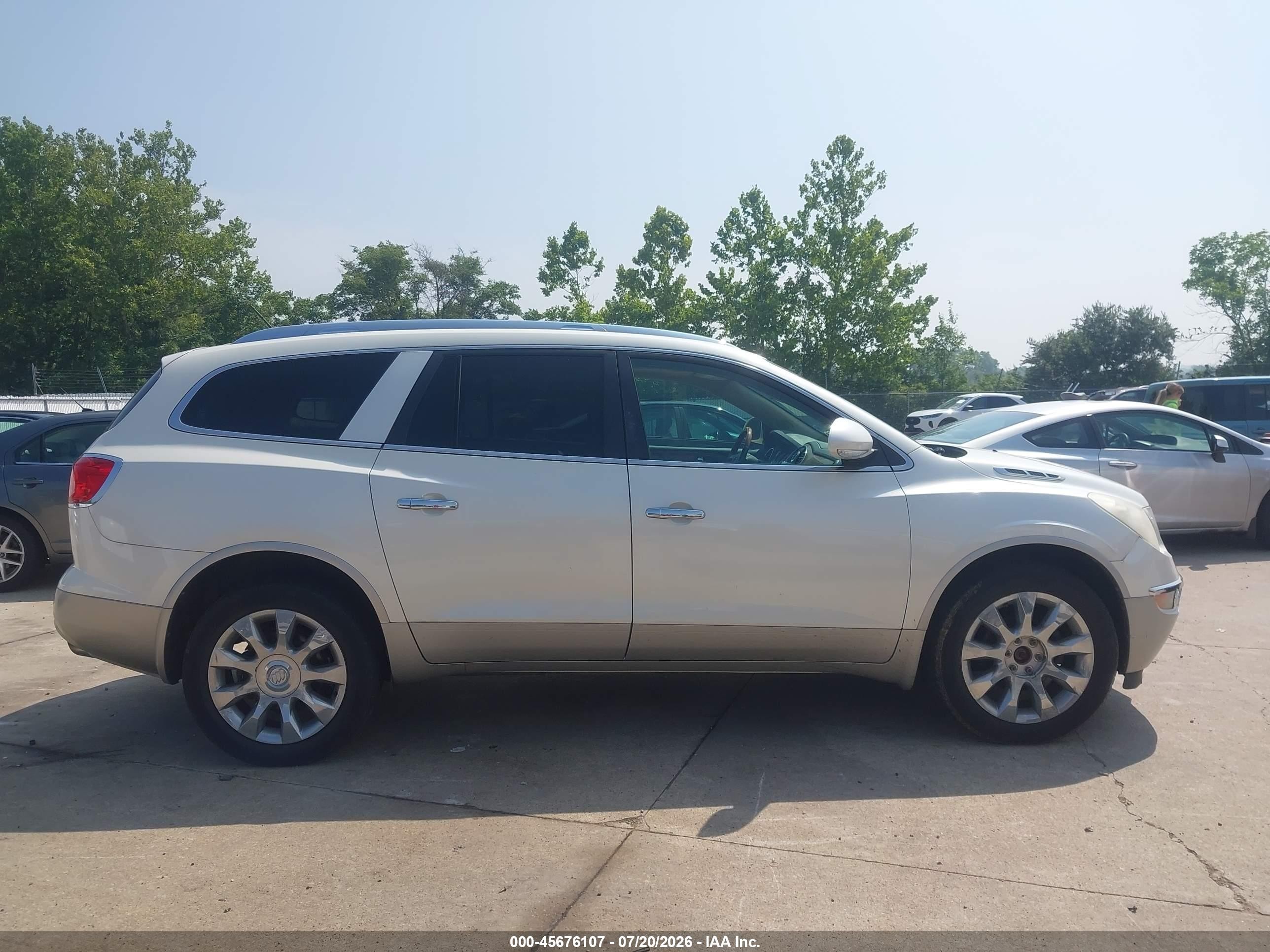2012 Buick Enclave Premium Кремовый vin: 5GAKVDED5CJ294881