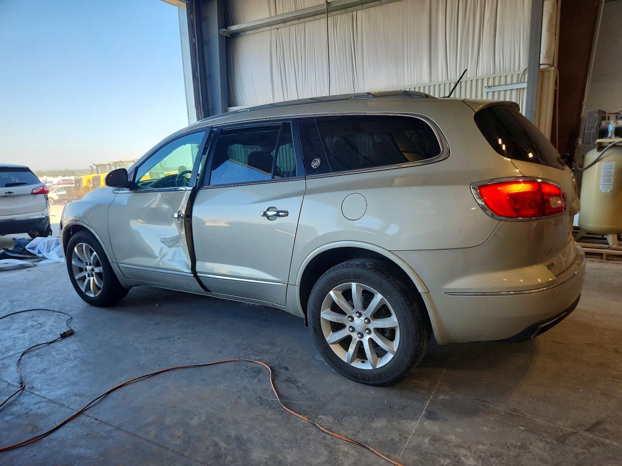 2013 Buick Enclave Beige vin: 5GAKVDKD7DJ225101