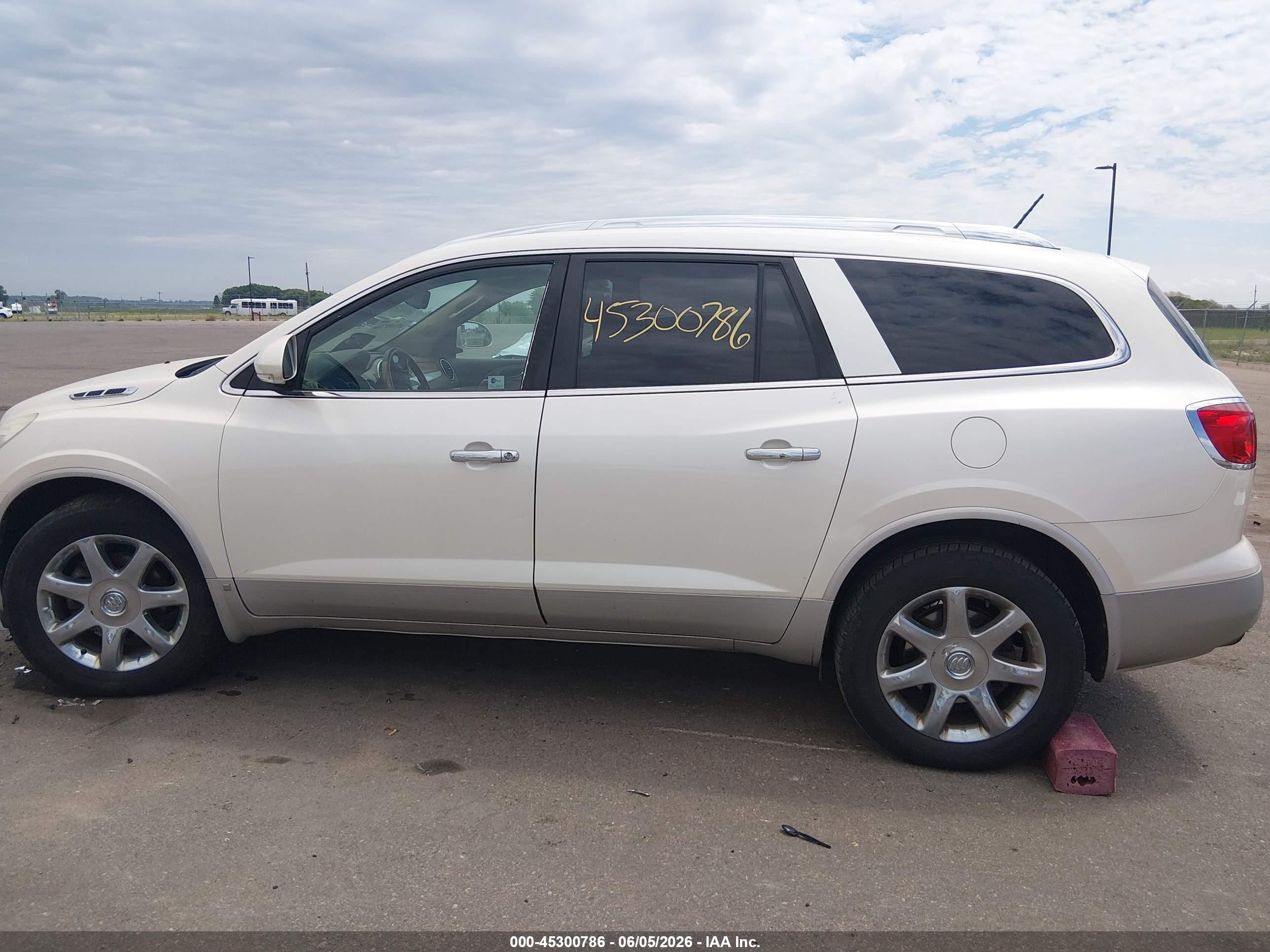 2010 Buick Enclave 1xl White vin: 5GALRBED0AJ216227