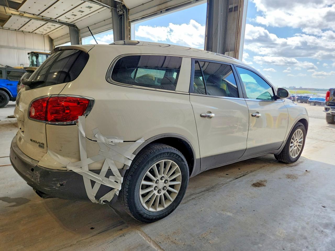 2010 Buick Enclave Cxl White vin: 5GALVBED2AJ181380