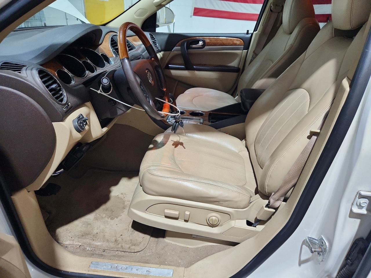 2010 Buick Enclave Cxl White vin: 5GALVCED3AJ256044