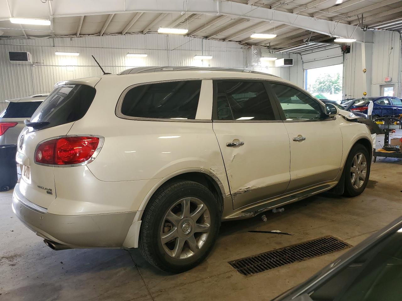 2010 Buick Enclave Cxl White vin: 5GALVCED6AJ249279