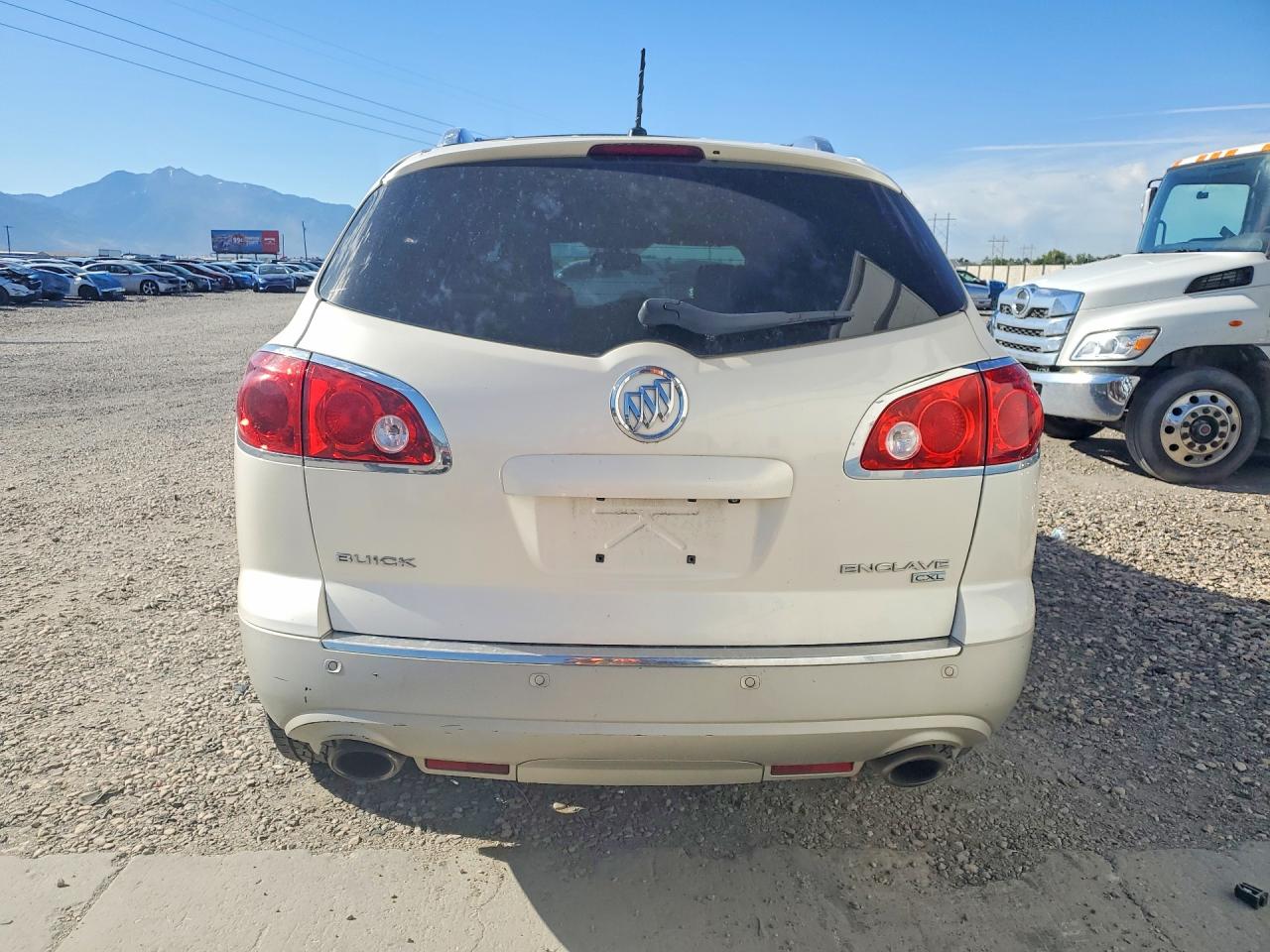 2010 Buick Enclave Cream vin: 5GALVCED7AJ242793