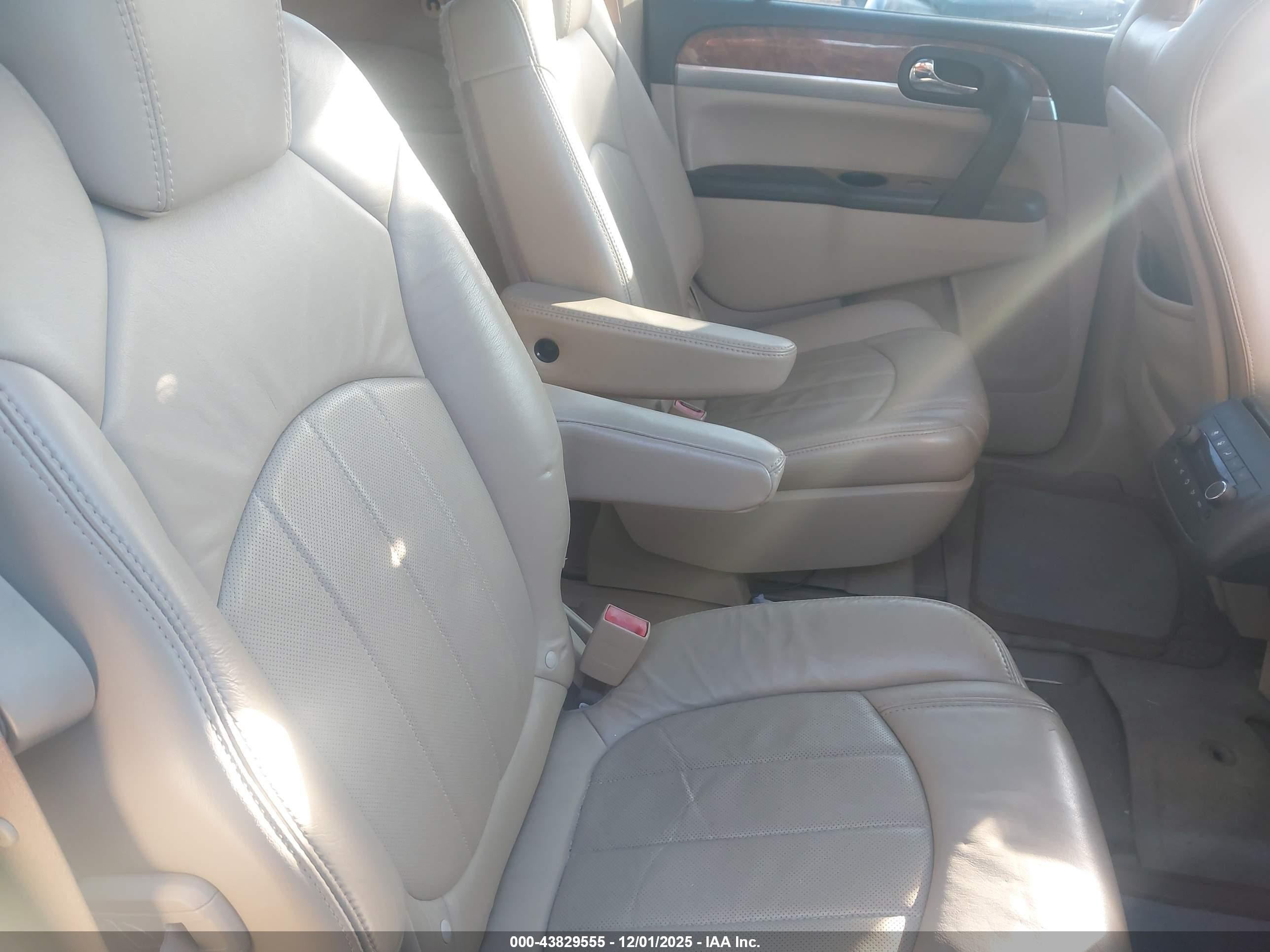 2010 Buick Enclave 2xl Red vin: 5GALVCED8AJ178554