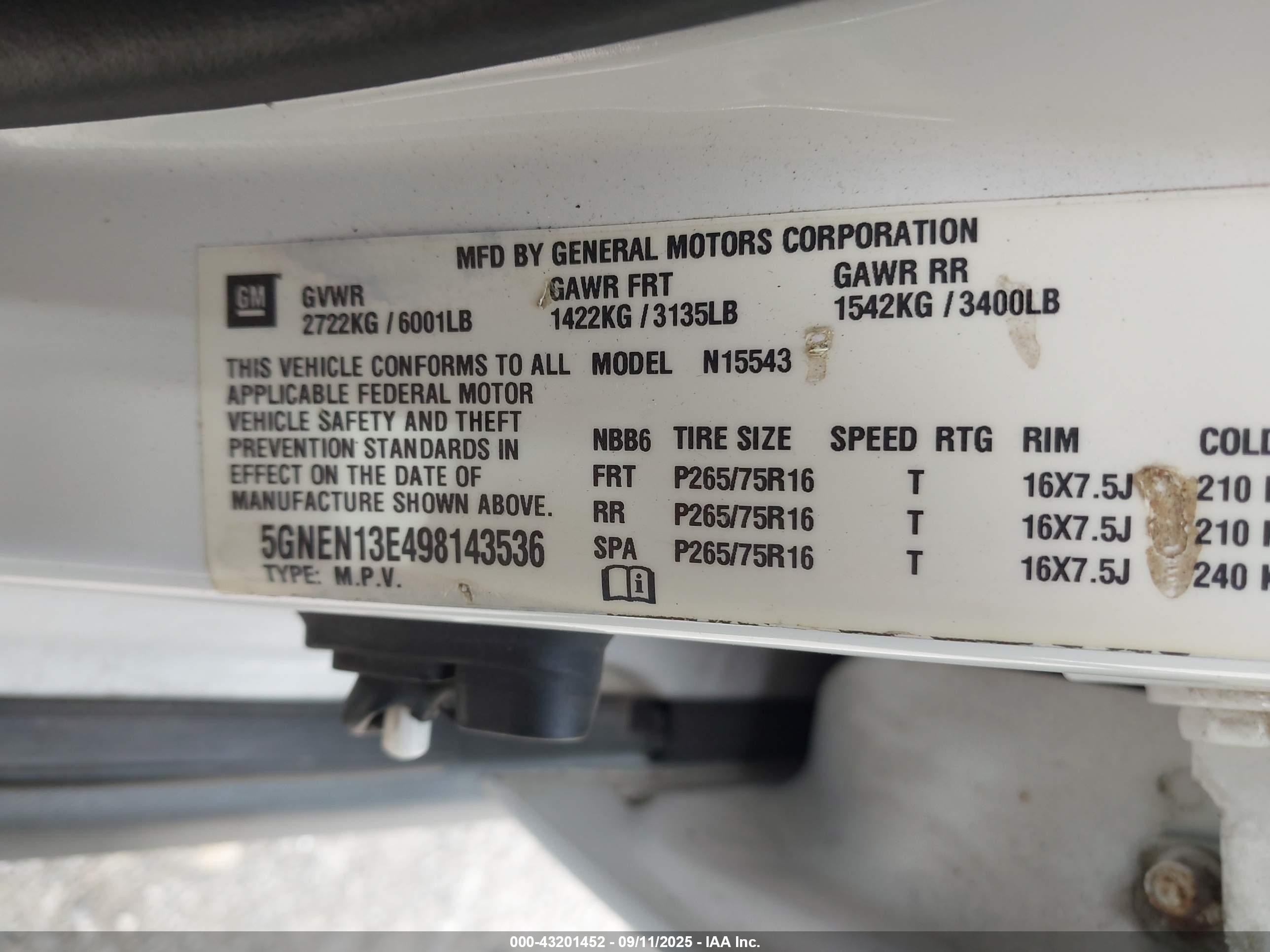 2009 Hummer H3t   White vin: 5GNEN13E498143536