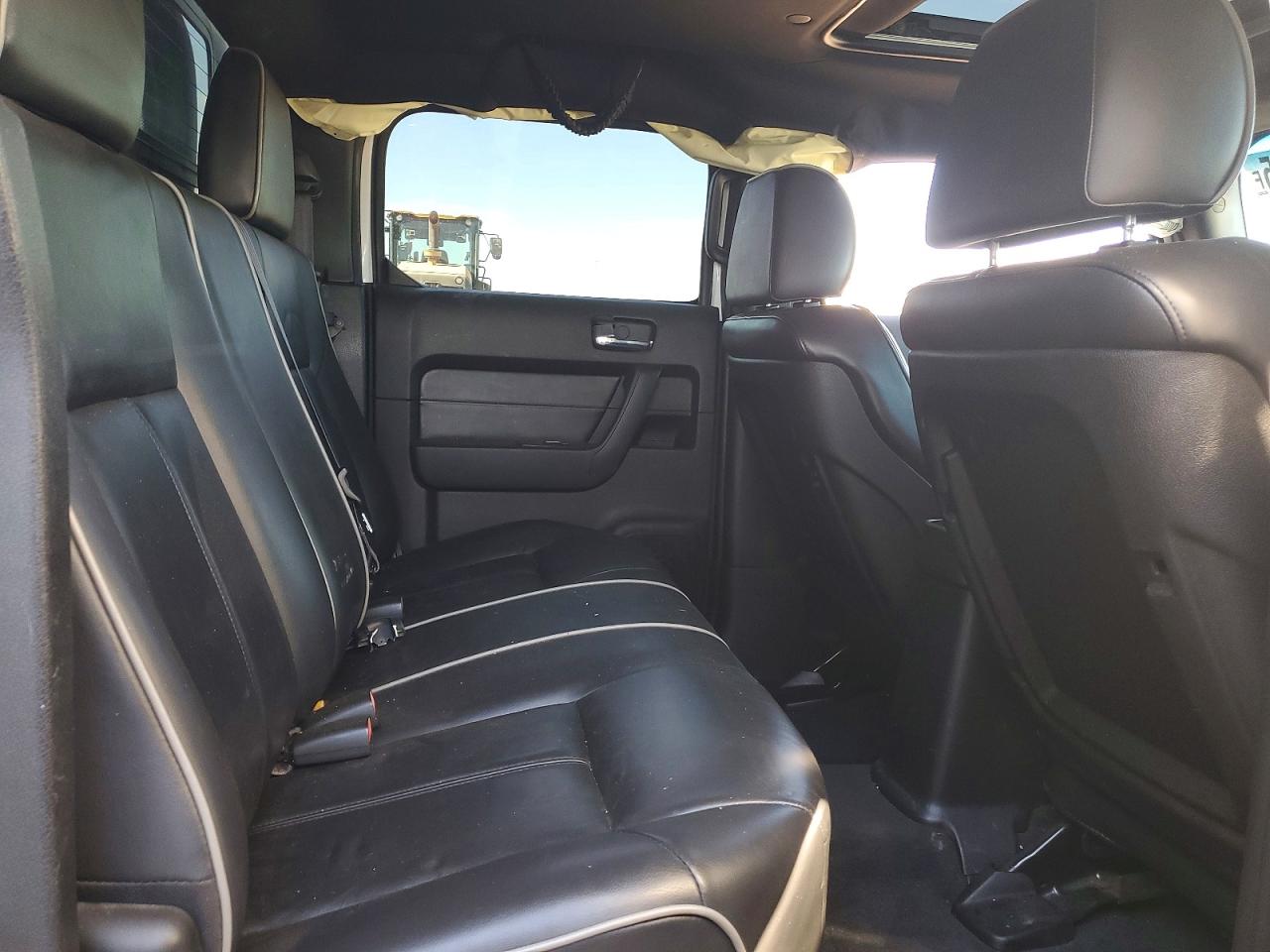 2009 Hummer H3t Alpha White vin: 5GNEN13L698124517