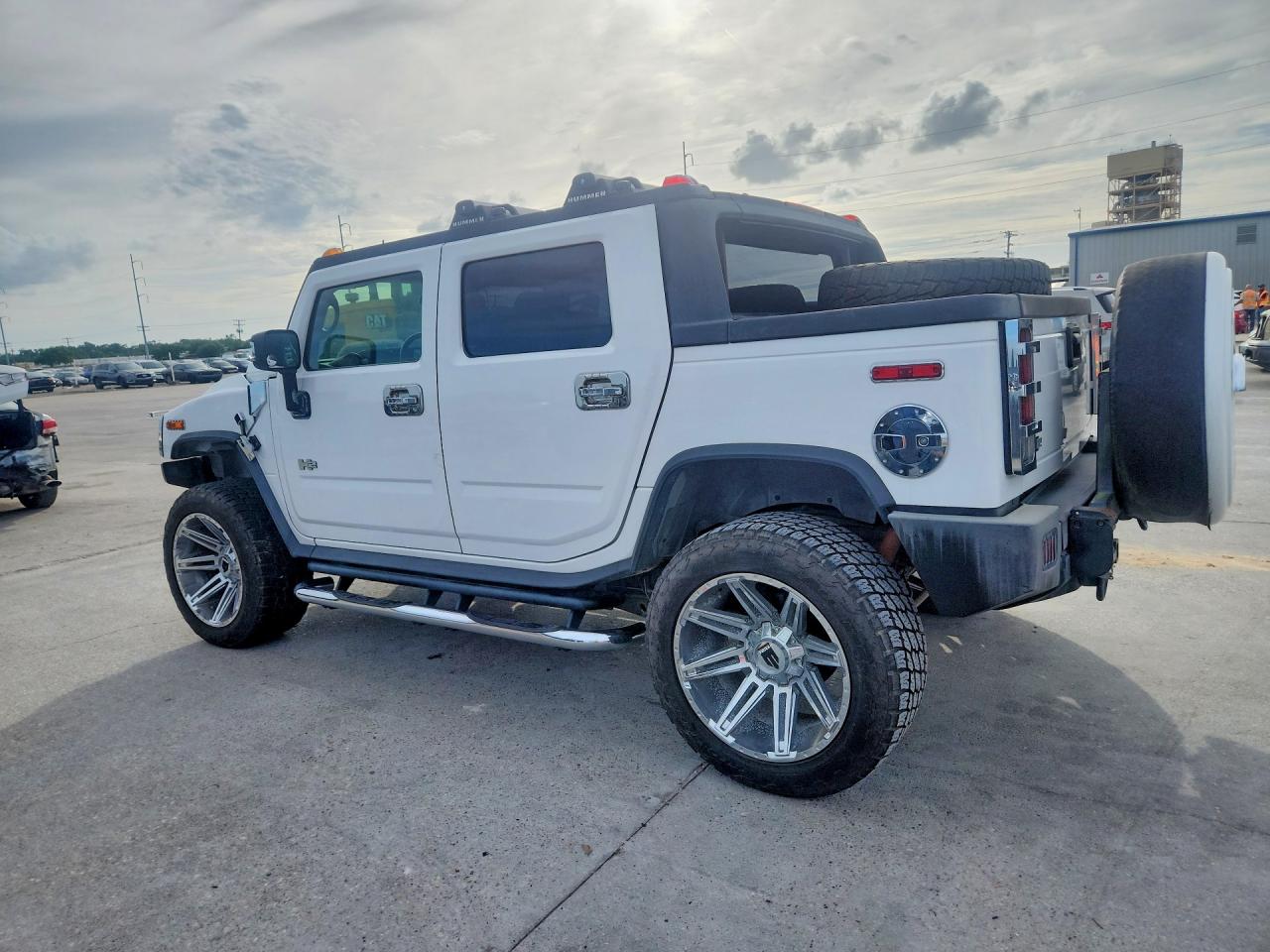 2006 Hummer H2 Sut White vin: 5GRGN22U06H106842