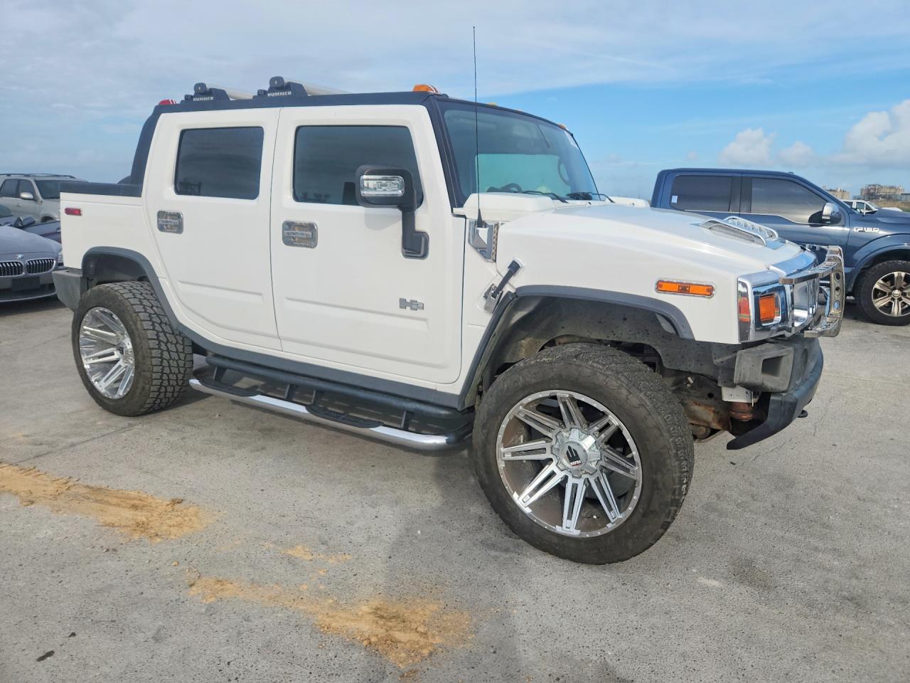 2006 Hummer H2 Sut White vin: 5GRGN22U06H106842