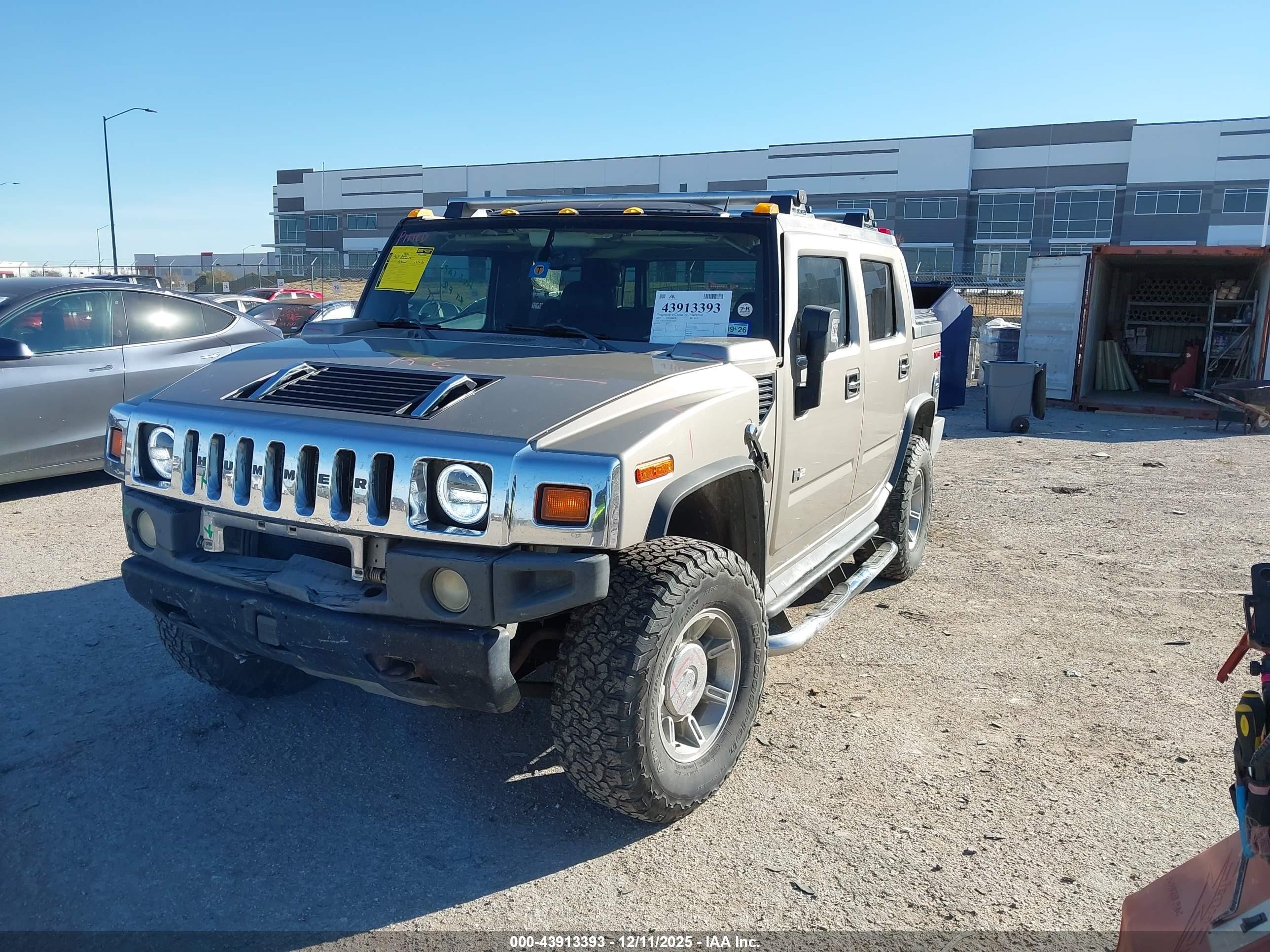 2007 Hummer H2 Sut   Золотой vin: 5GRGN22U77H100280