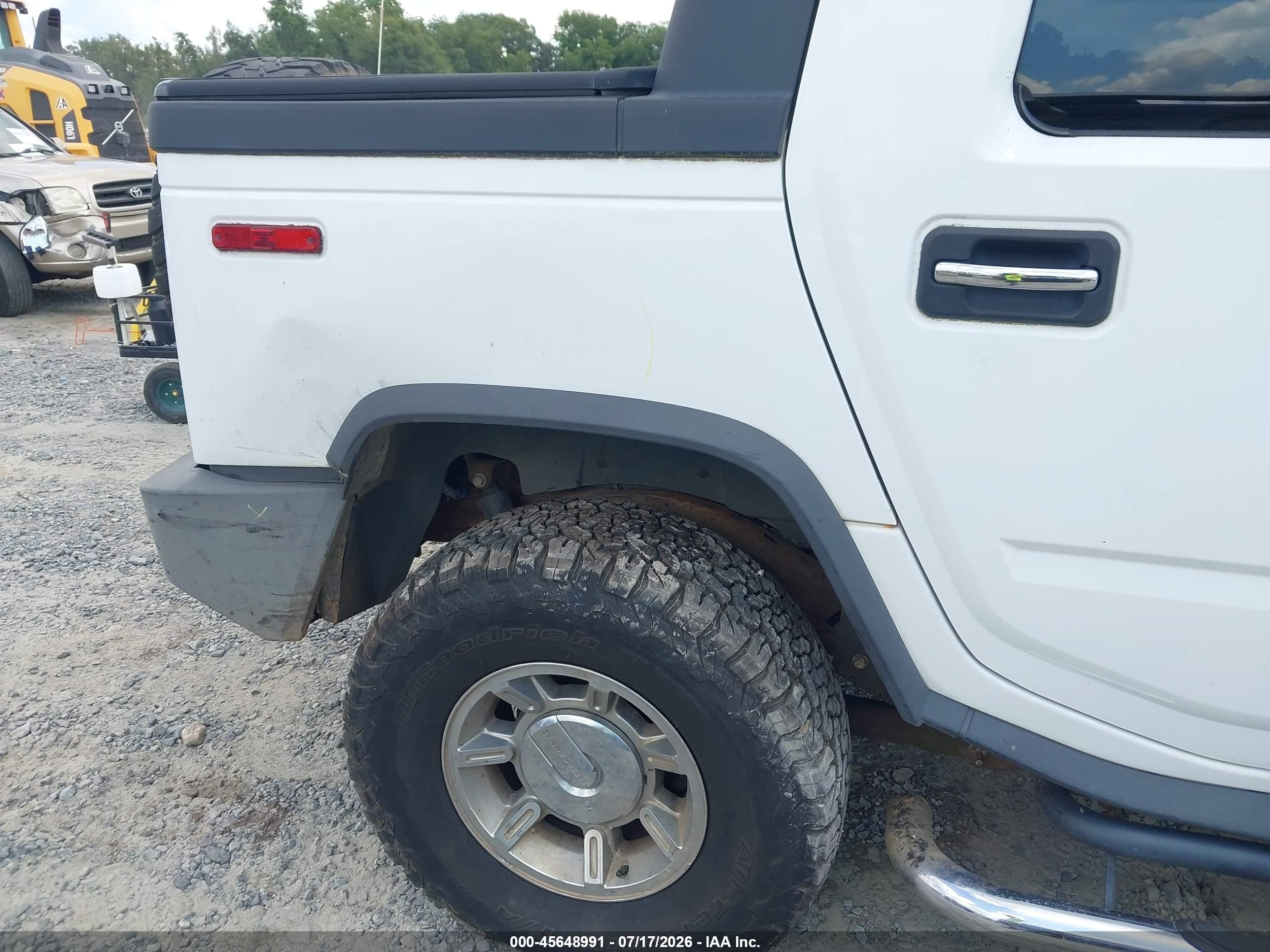 2006 Hummer H2 Sut   Белый vin: 5GRGN22U86H107981