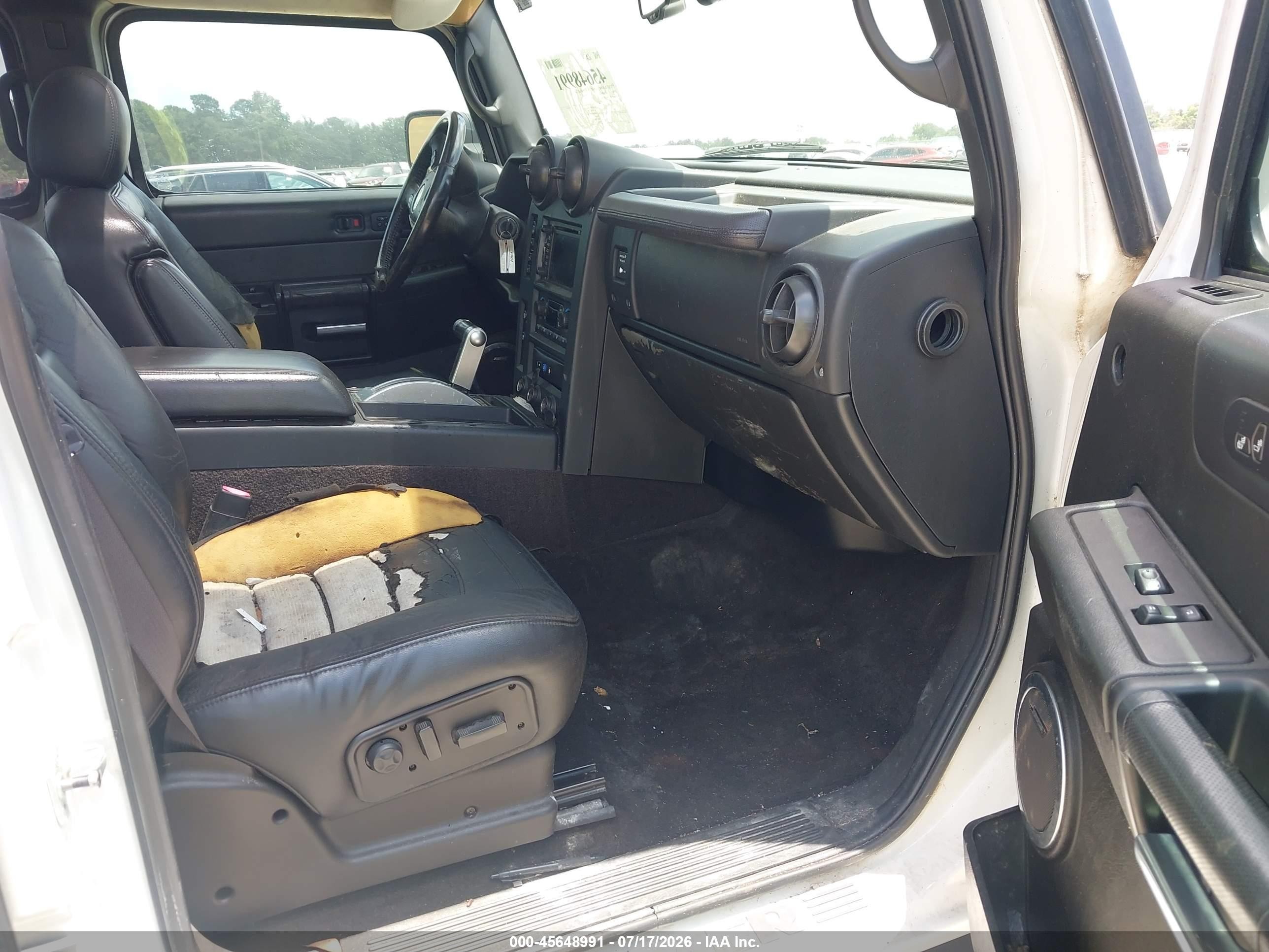 2006 Hummer H2 Sut   Белый vin: 5GRGN22U86H107981