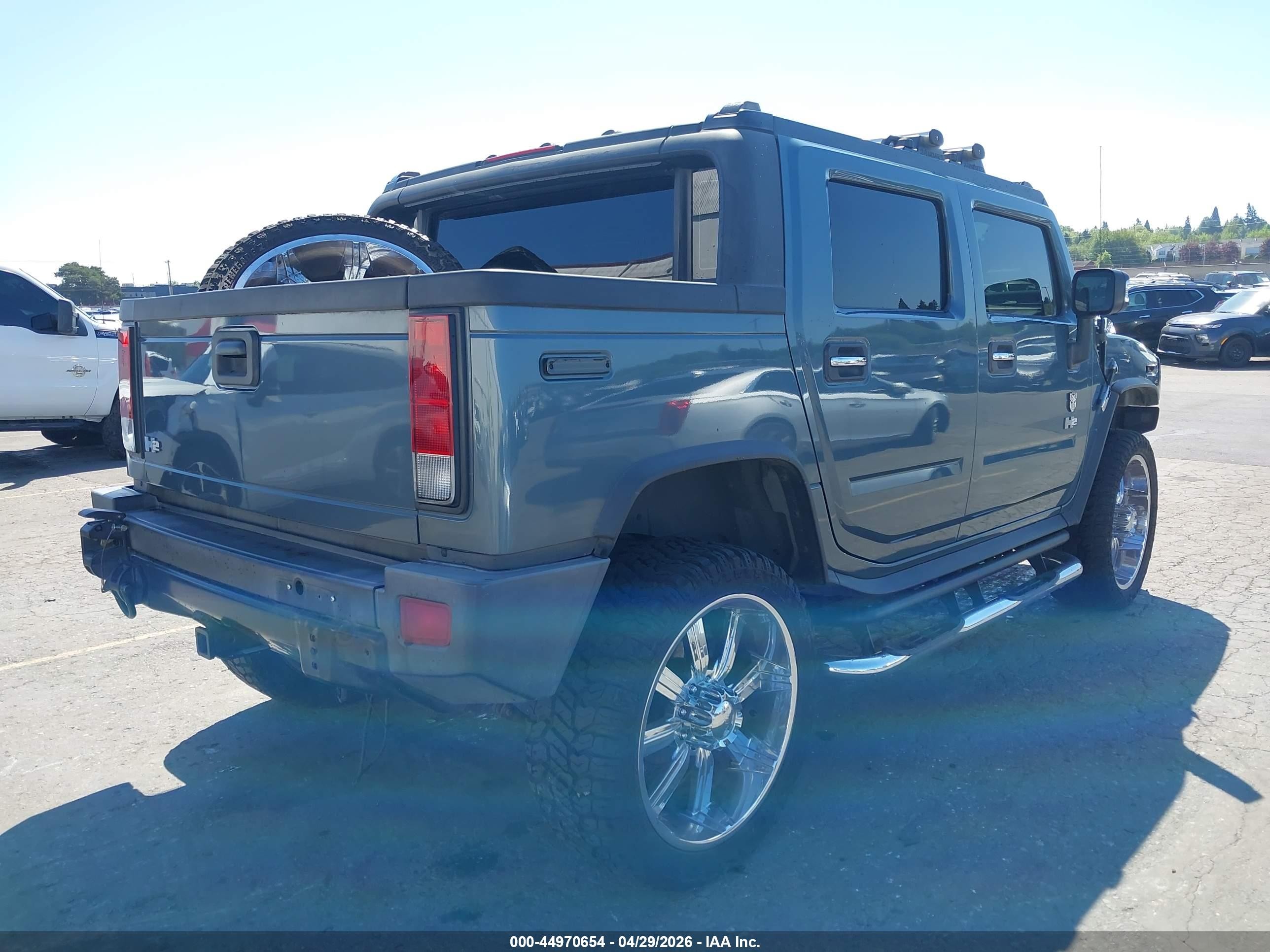 2006 Hummer H2 Sut   Серый vin: 5GRGN22U96H120075