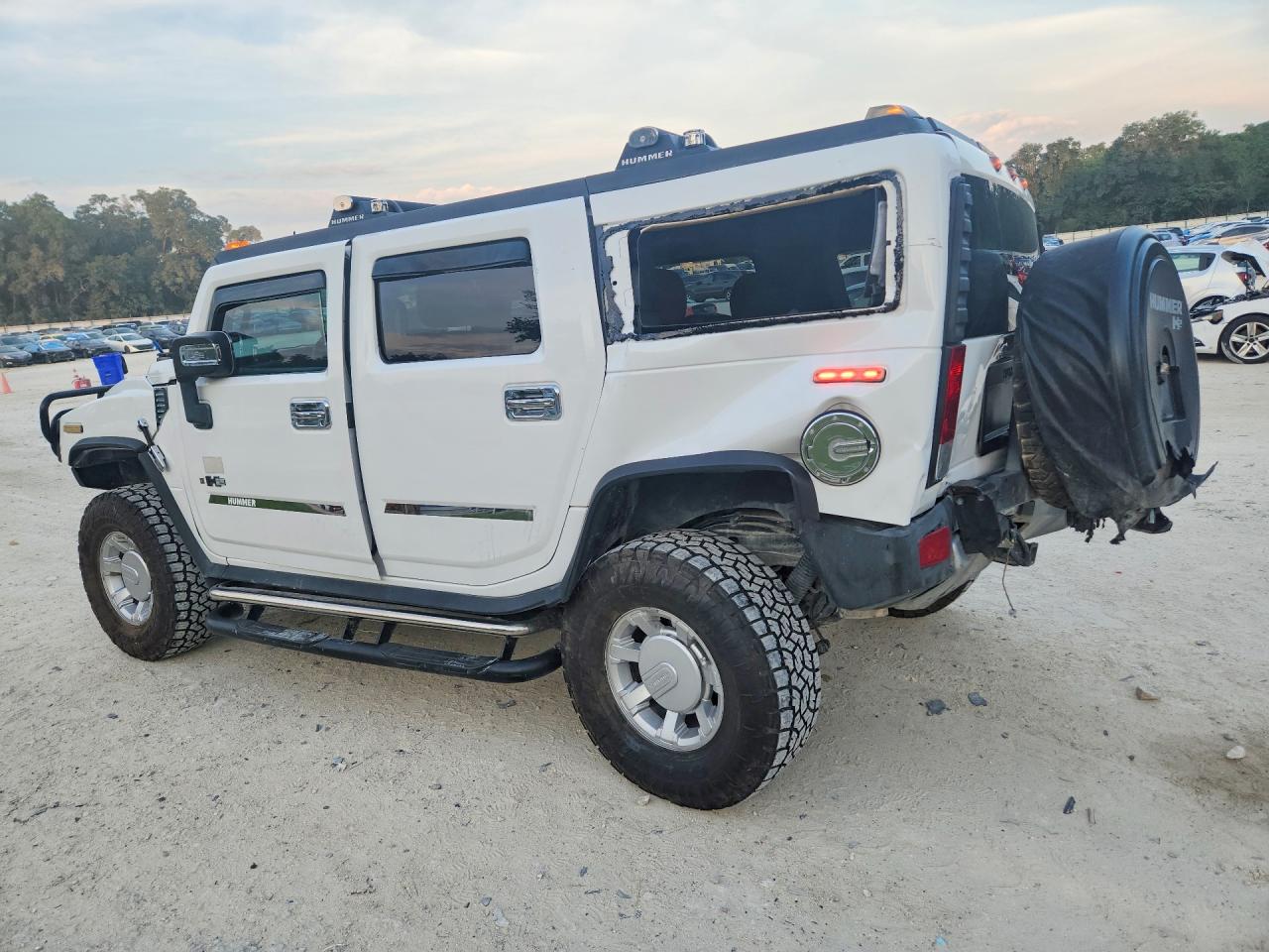 2008 Hummer H2 White vin: 5GRGN23838H106094
