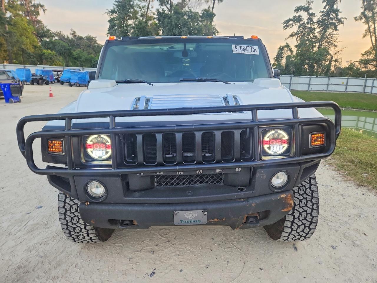 2008 Hummer H2 White vin: 5GRGN23838H106094