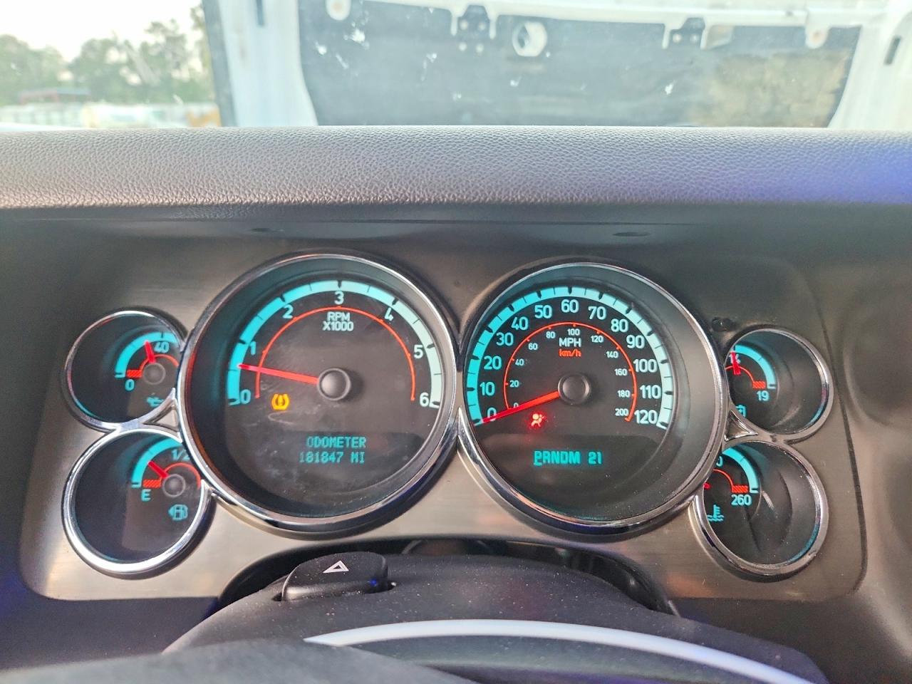 2008 Hummer H2 White vin: 5GRGN23838H106094