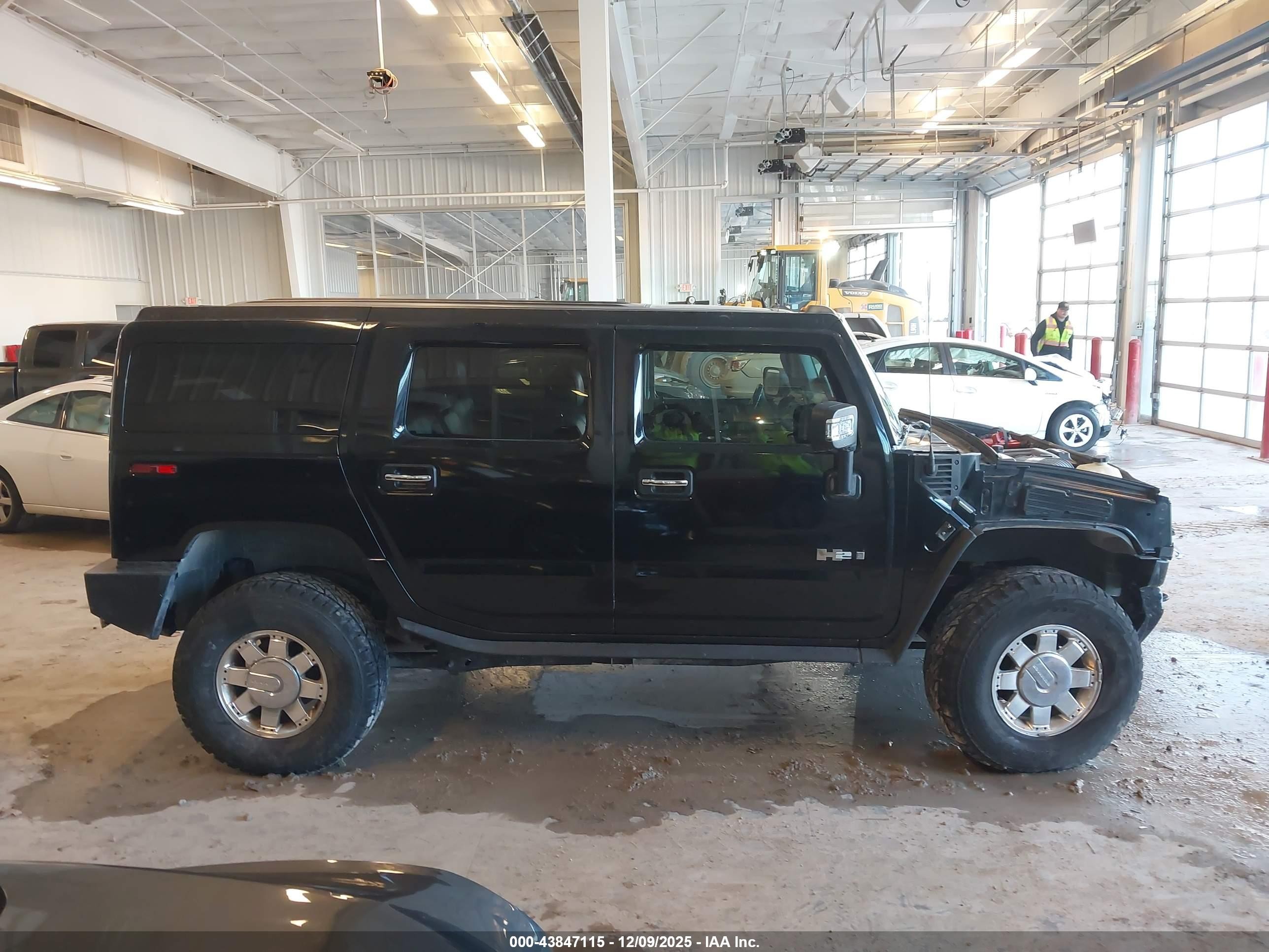 2008 Hummer H2 Suv   Black vin: 5GRGN23858H100796