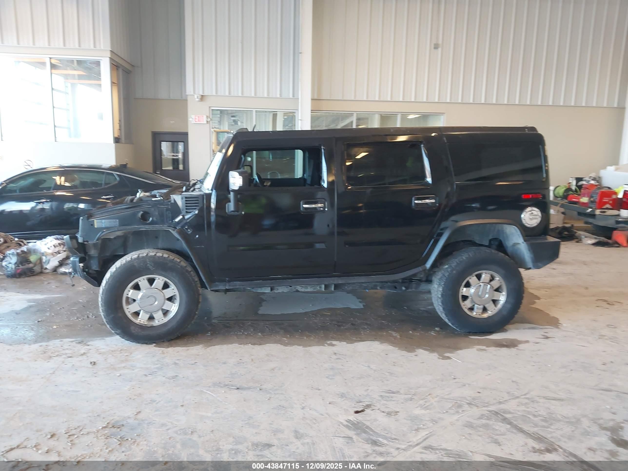 2008 Hummer H2 Suv   Black vin: 5GRGN23858H100796