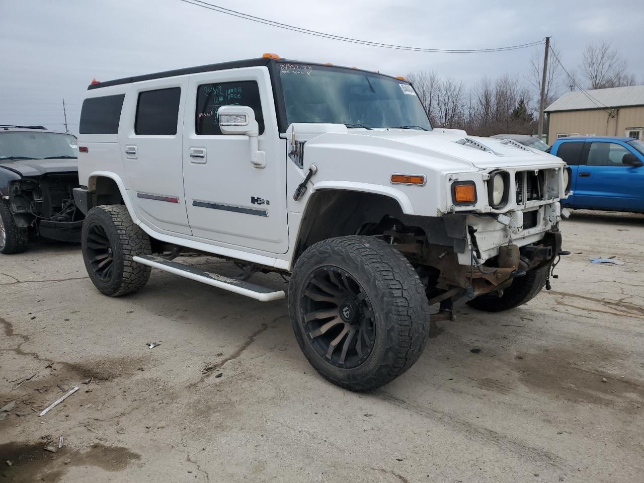 2008 Hummer H2    White vin: 5GRGN23888H100162