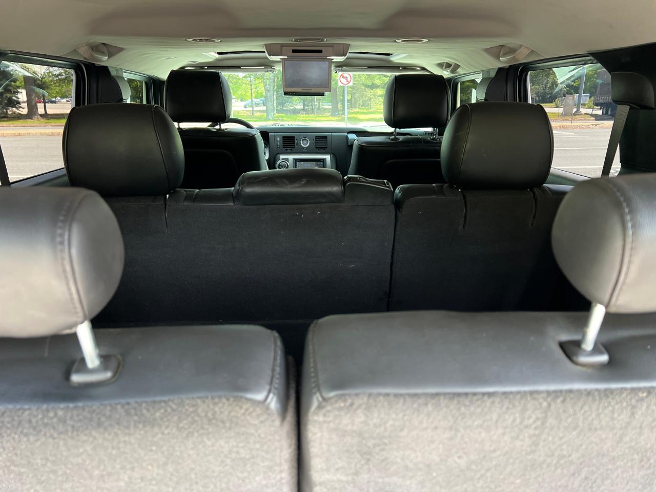 2008 Hummer H2  White vin: 5GRGN238X8H101944