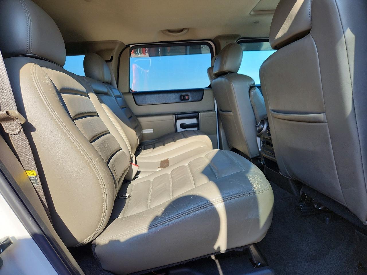 2003 Hummer H2 White vin: 5GRGN23U03H128768