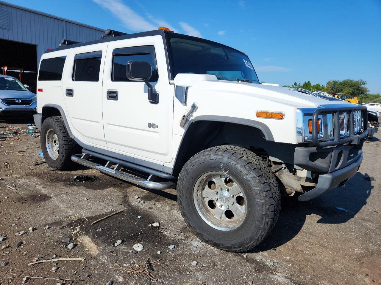 2003 Hummer H2 White vin: 5GRGN23U03H128768