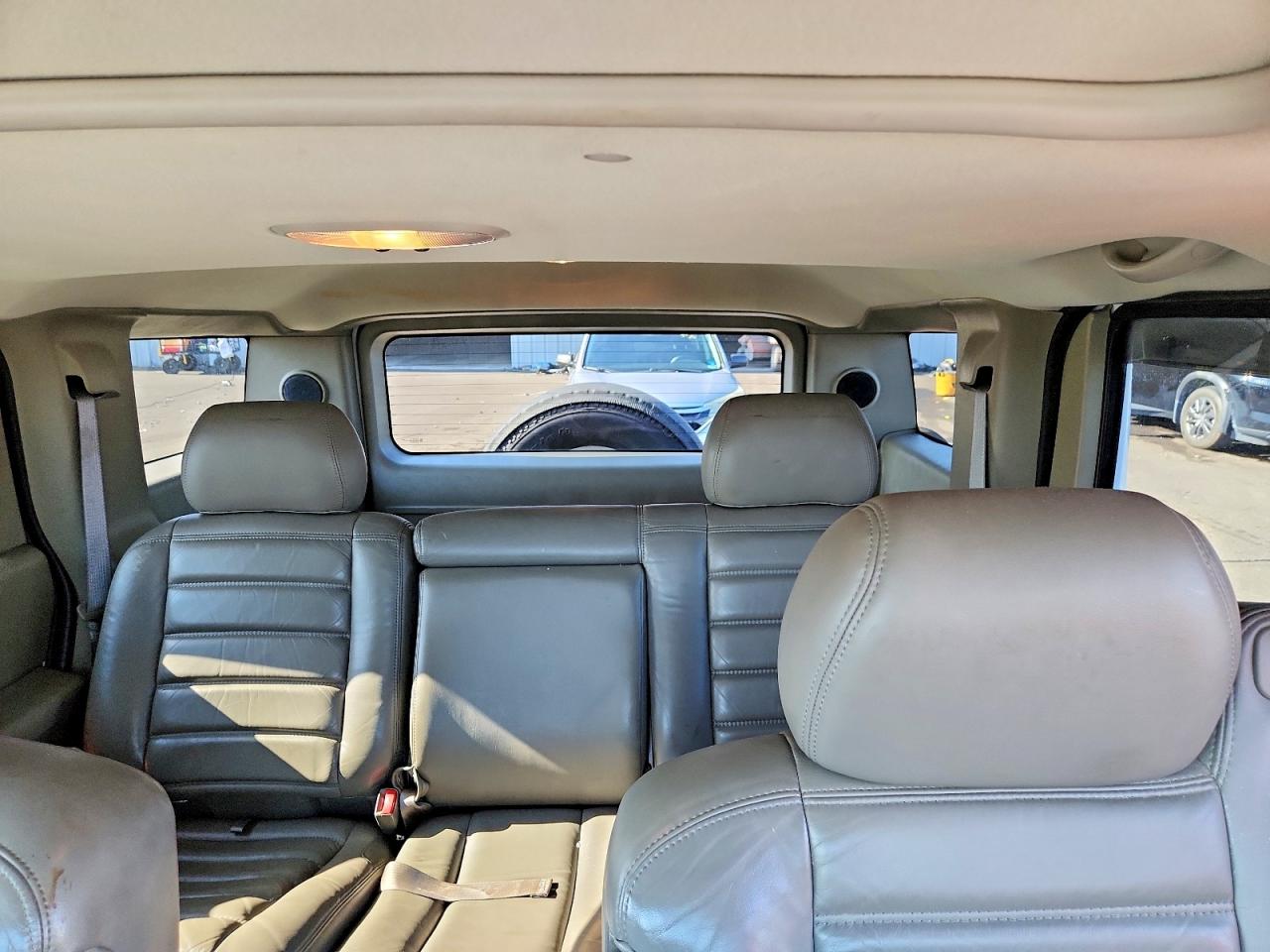 2003 Hummer H2 White vin: 5GRGN23U03H128768