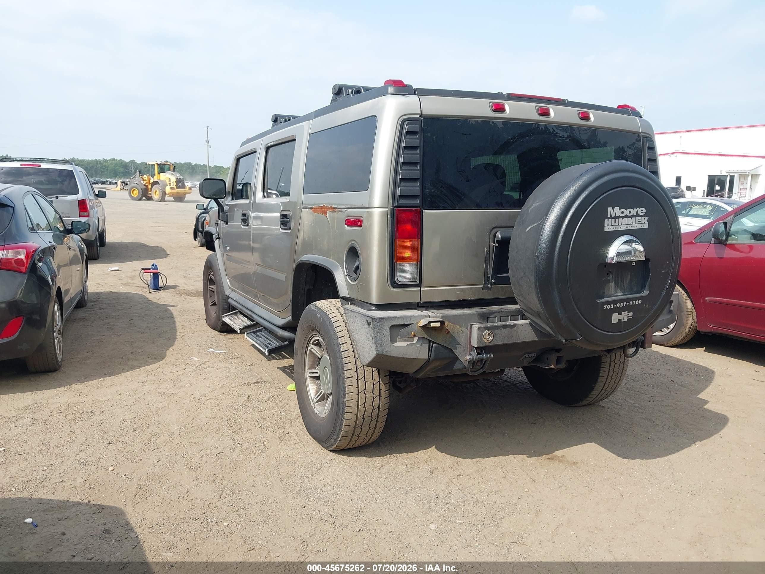 2004 Hummer H2   Gold vin: 5GRGN23U04H101796