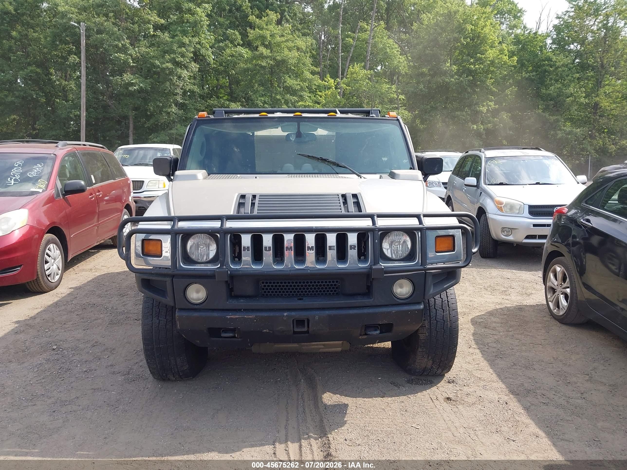 2004 Hummer H2   Gold vin: 5GRGN23U04H101796
